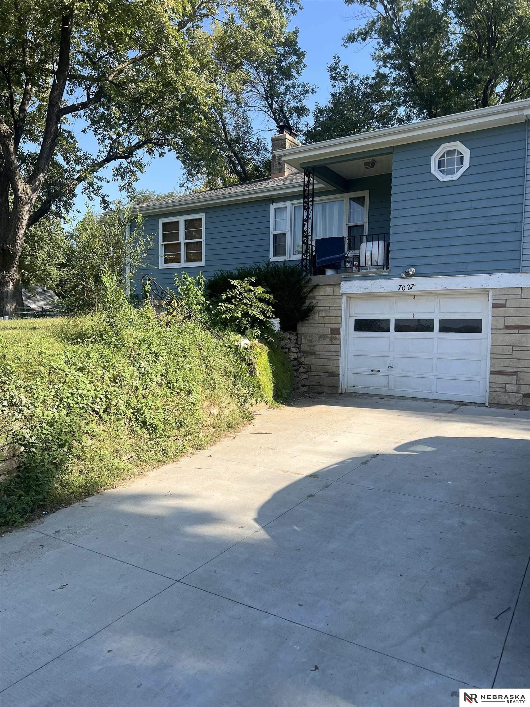 7027 Irvington Road, Omaha