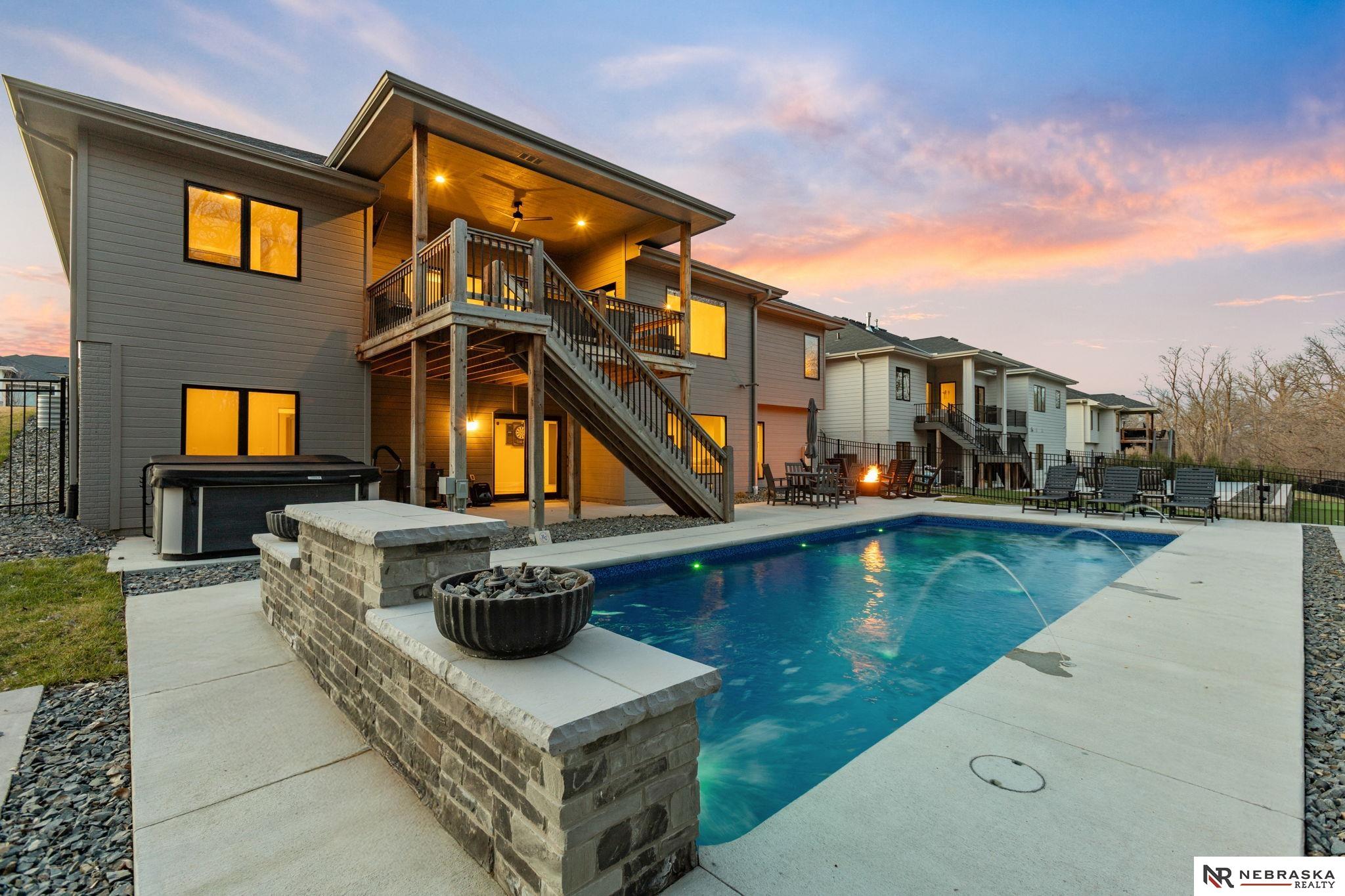 4521 S 202nd Street, Omaha
