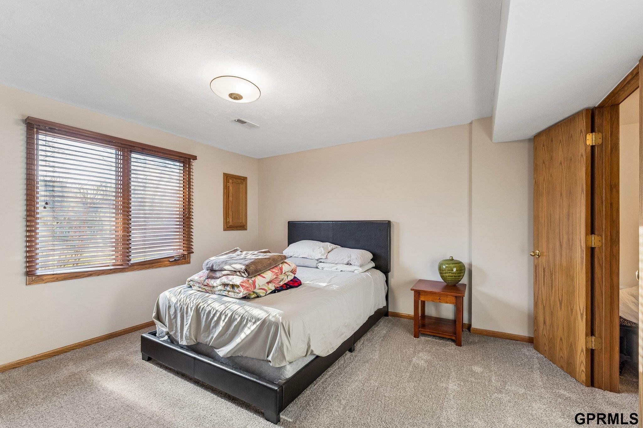 7206 157Th Street, Omaha, NE, 68136