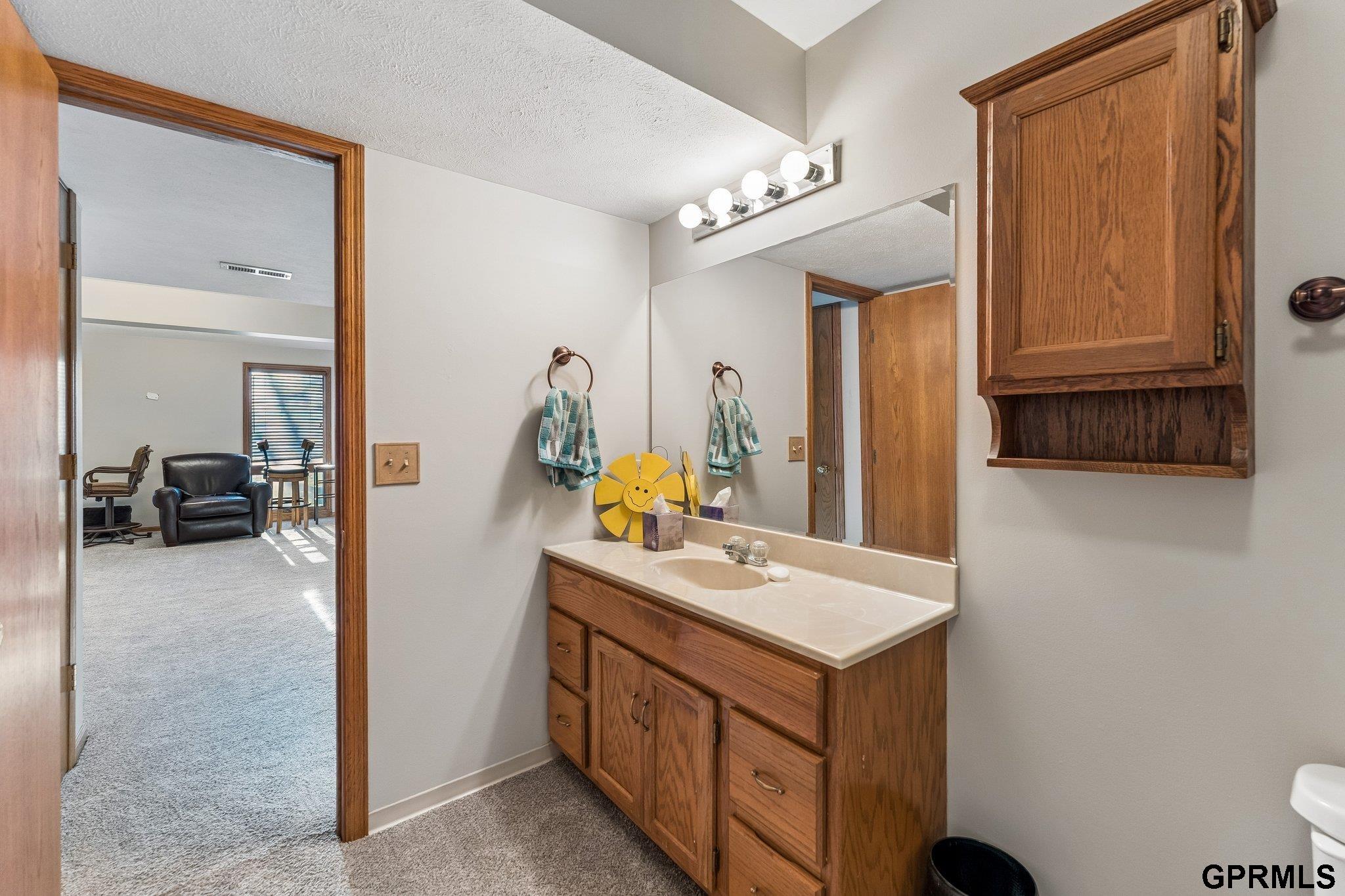 7206 157Th Street, Omaha, NE, 68136