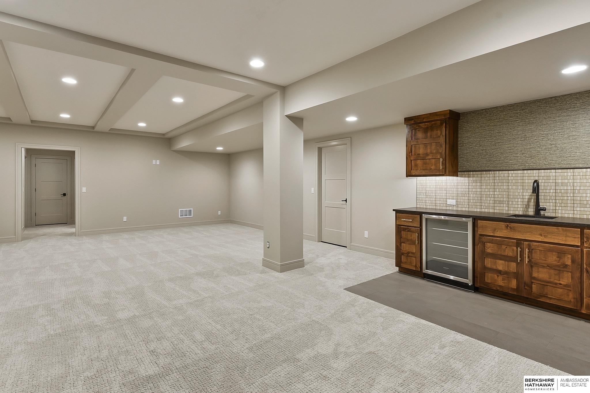 2204 N 182nd Avenue, Elkhorn, NE, 68022