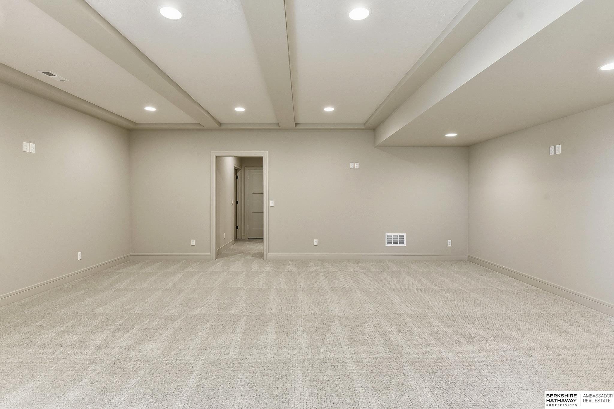 2204 N 182nd Avenue, Elkhorn, NE, 68022