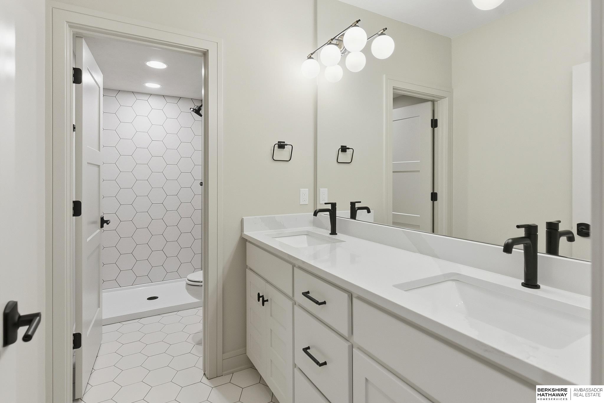 2204 N 182nd Avenue, Elkhorn, NE, 68022