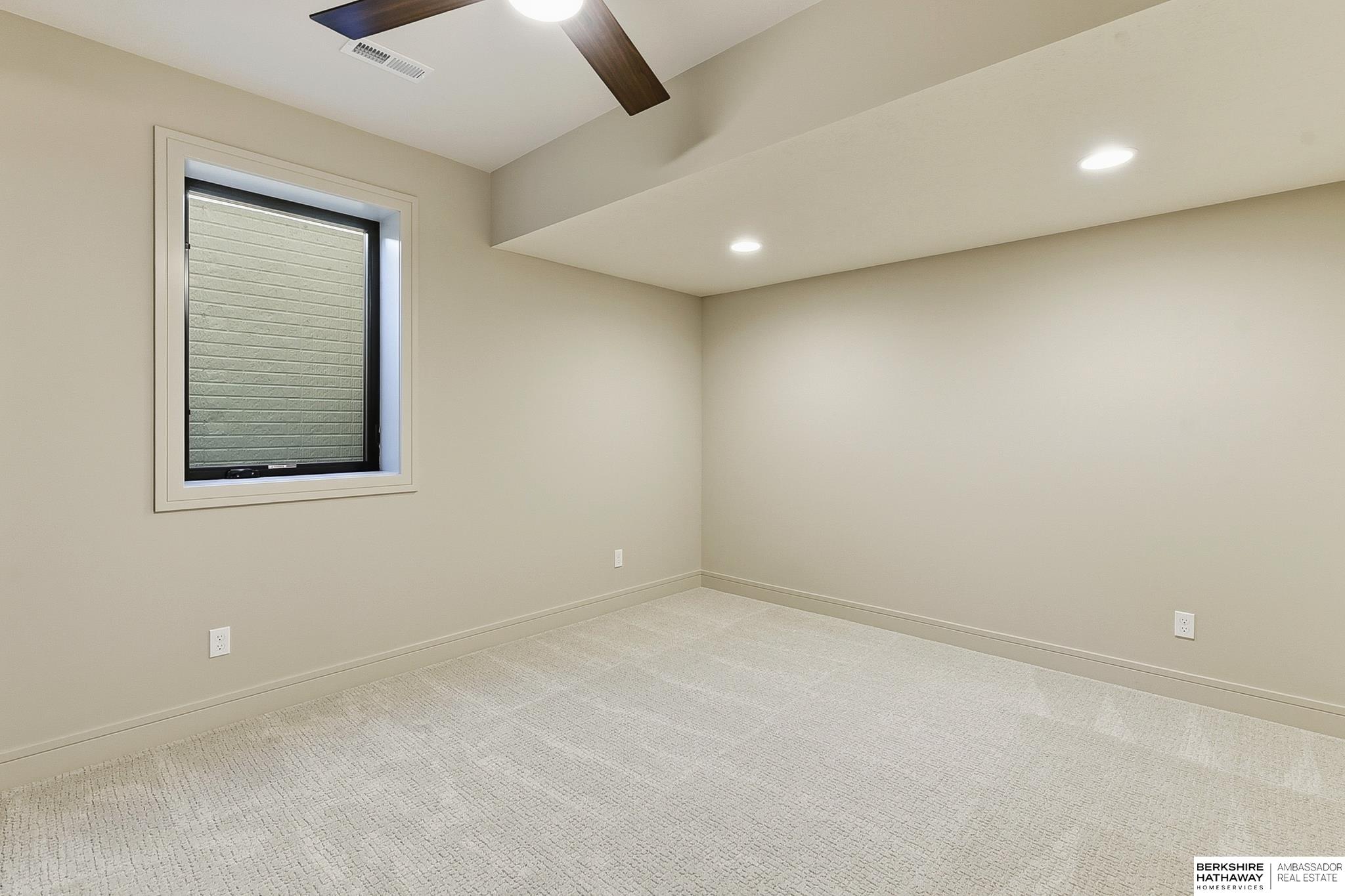 2204 N 182nd Avenue, Elkhorn, NE, 68022