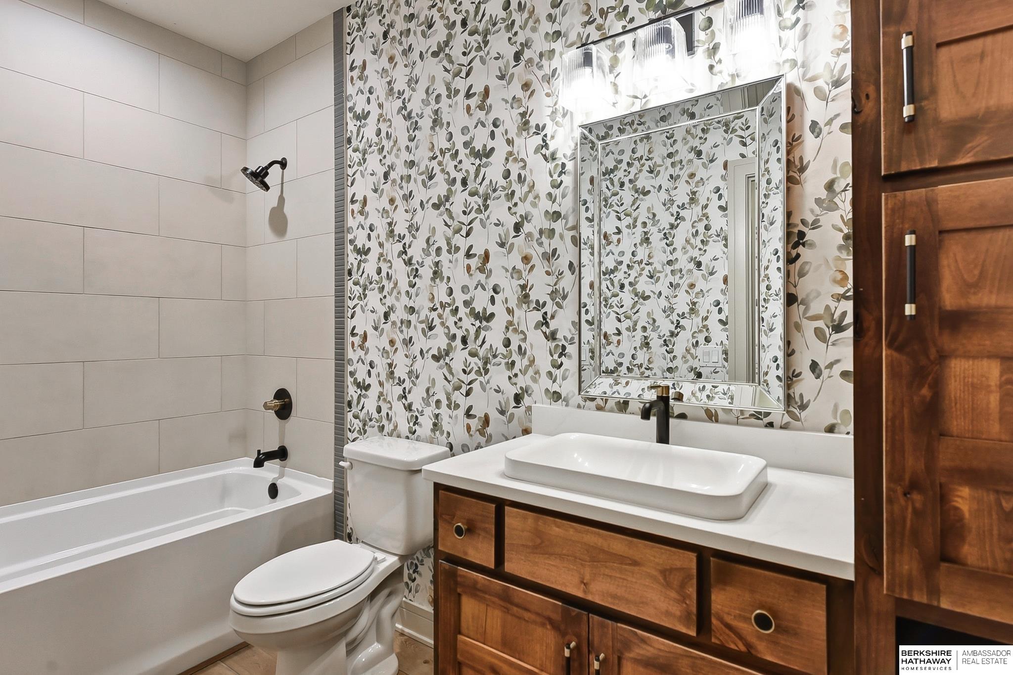 2204 N 182nd Avenue, Elkhorn, NE, 68022