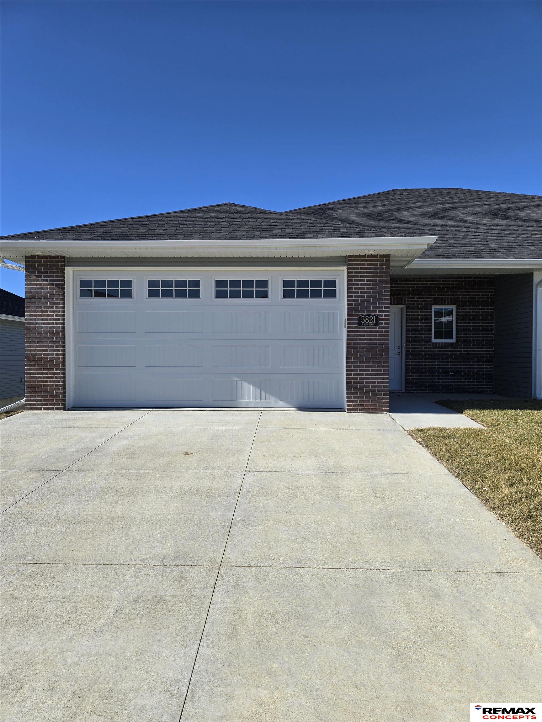 8800 Bristlecone Drive, Lincoln, NE, 68526