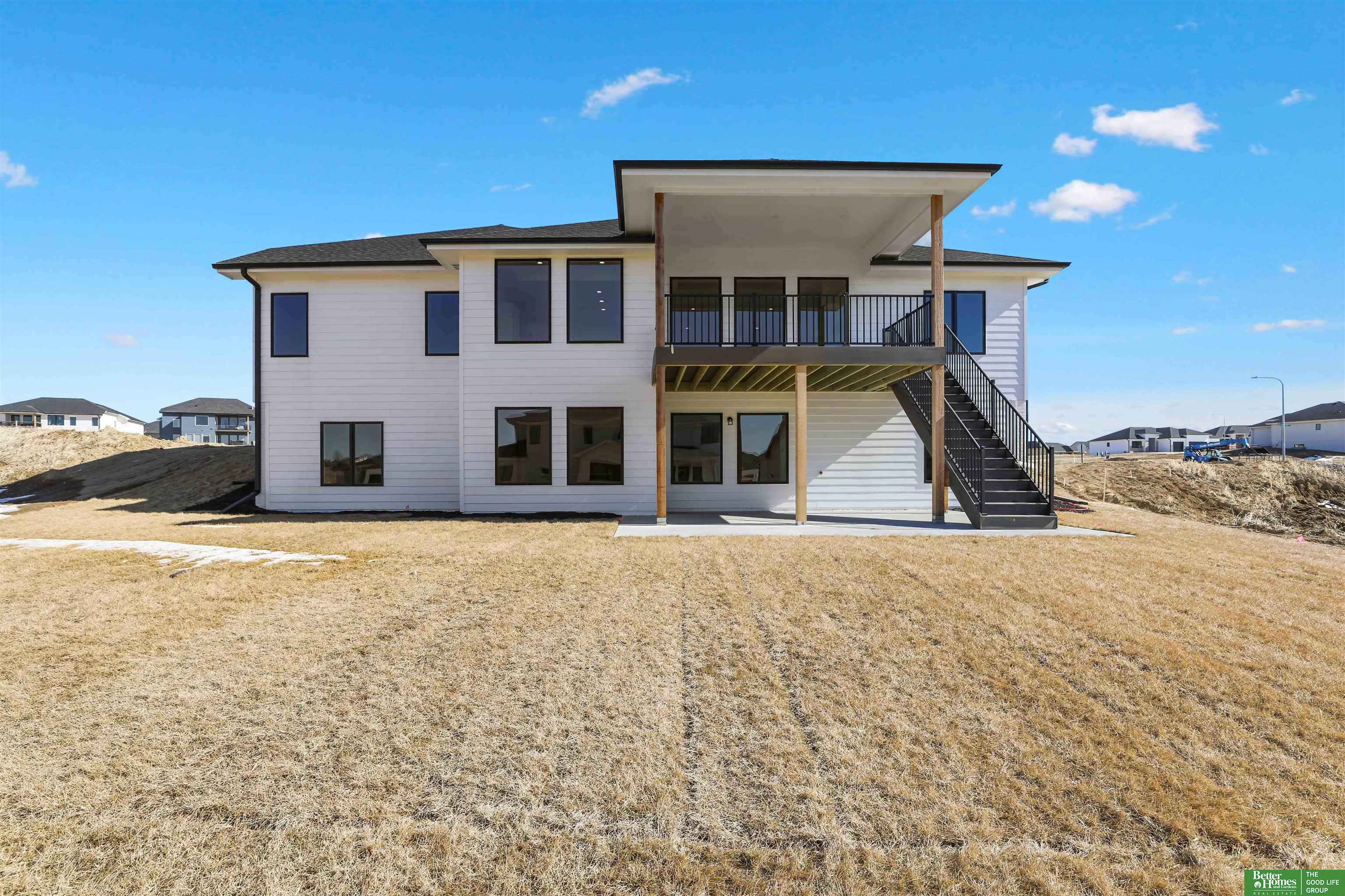 5608 N 213th Street, Elkhorn, NE, 68022