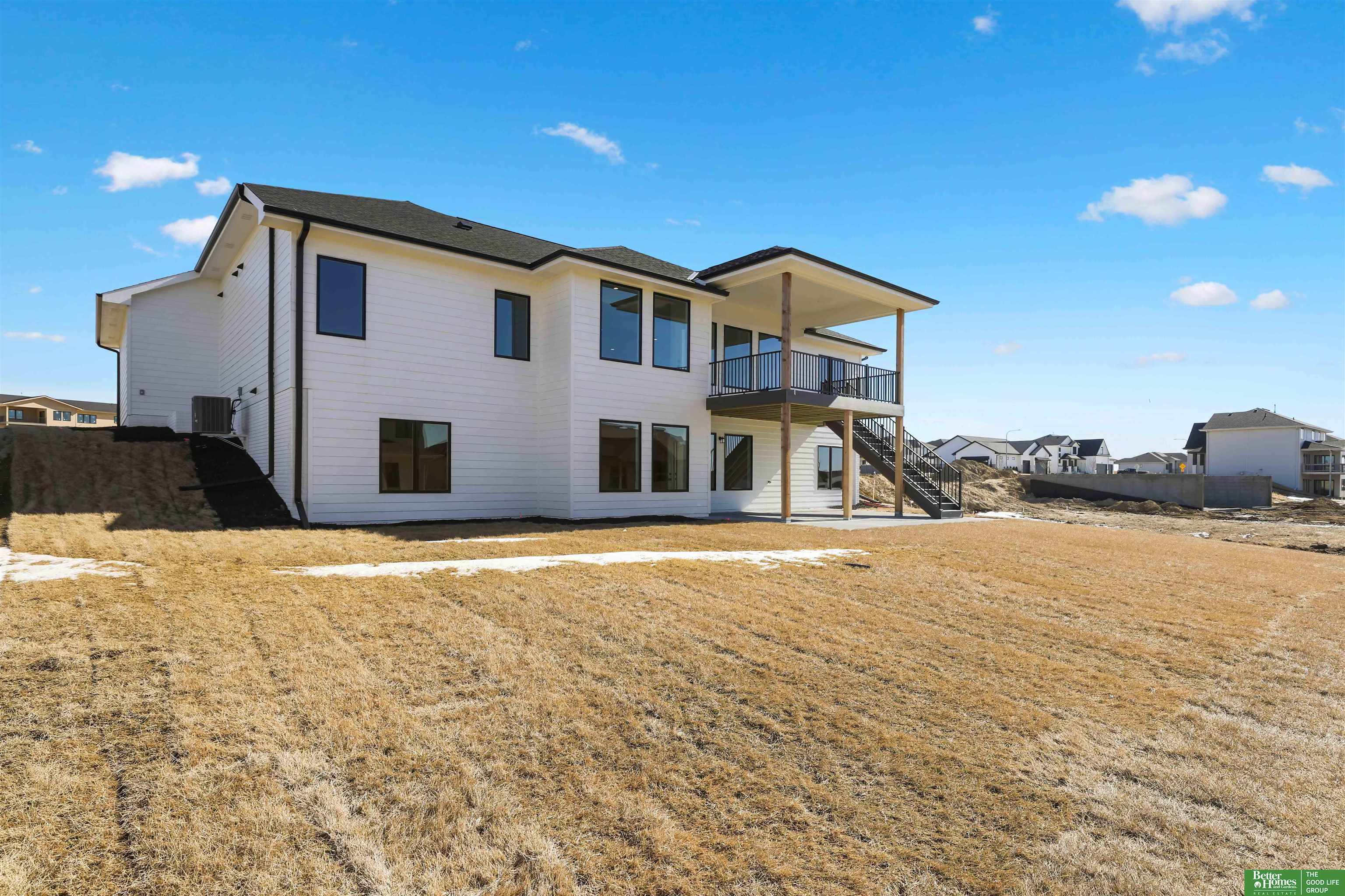 5608 N 213th Street, Elkhorn, NE, 68022