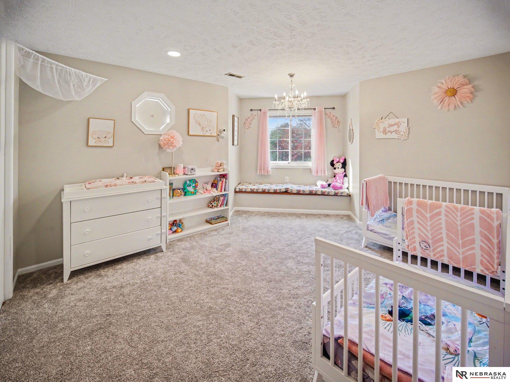 4700 Happy Hollow Lane, Lincoln, NE, 68516