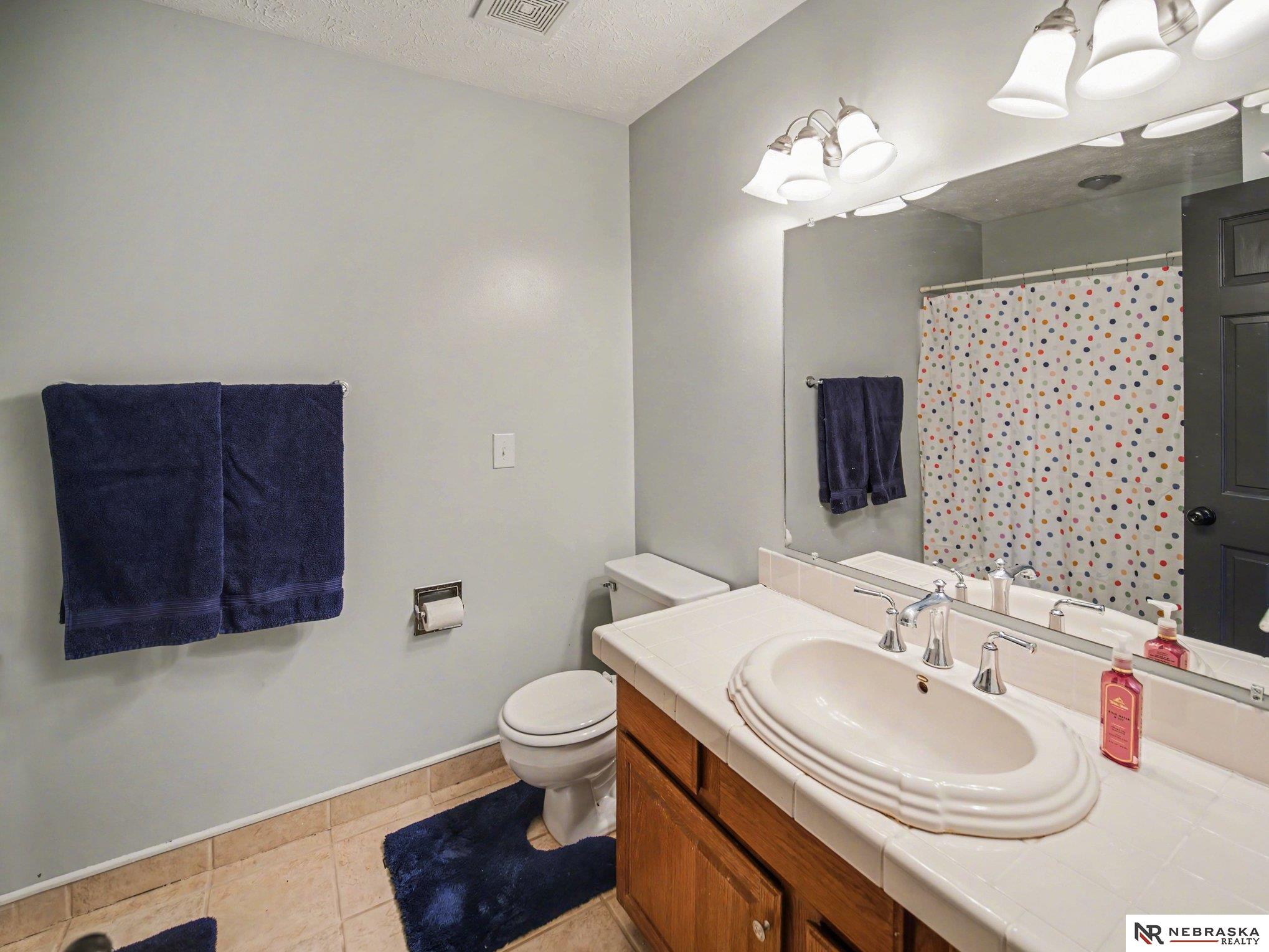 4700 Happy Hollow Lane, Lincoln, NE, 68516