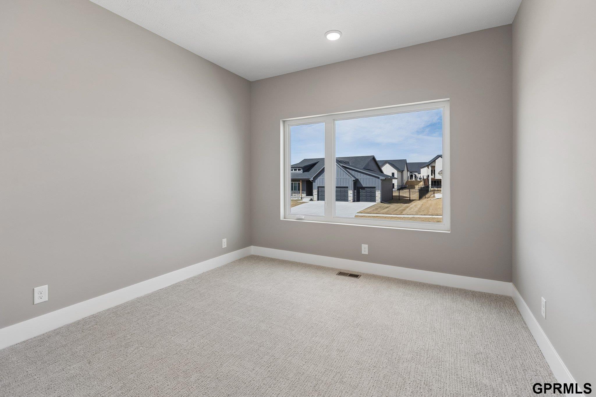 21109 Jessie Avenue, Elkhorn, NE, 68022