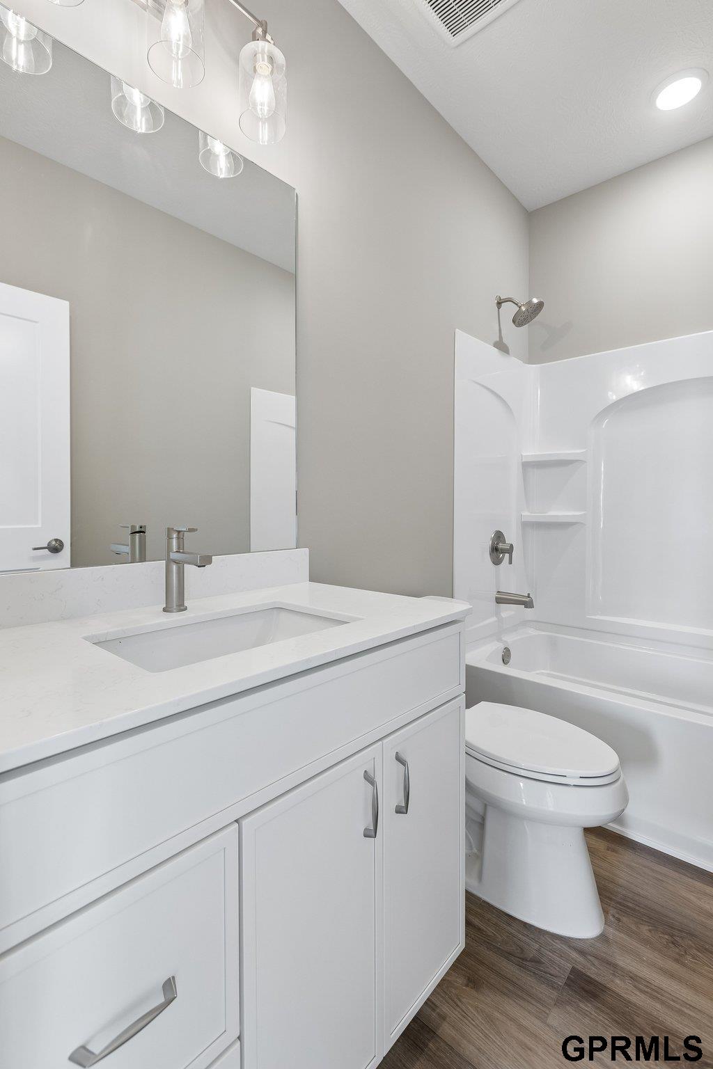 21109 Jessie Avenue, Elkhorn, NE, 68022