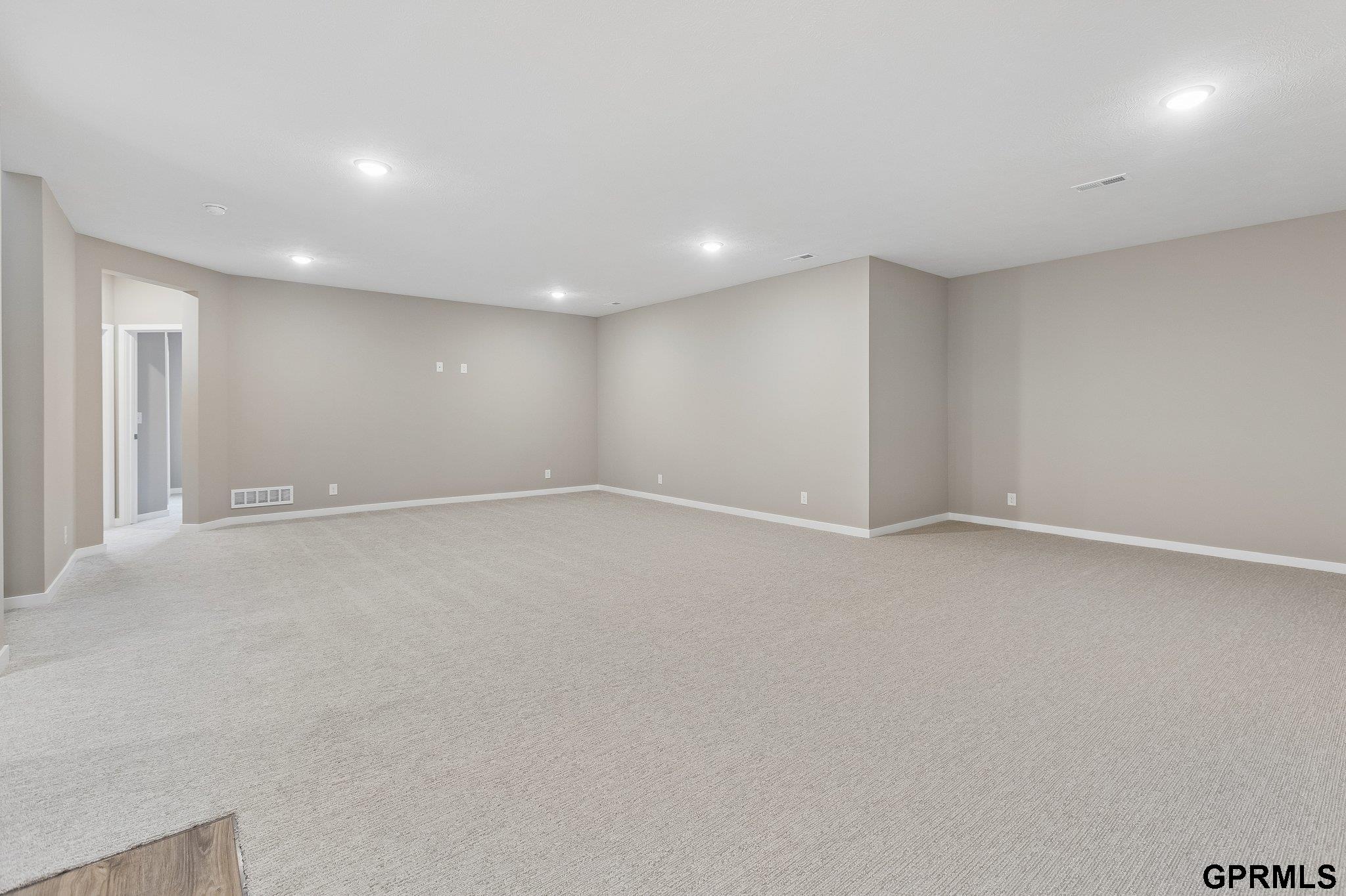 21109 Jessie Avenue, Elkhorn, NE, 68022