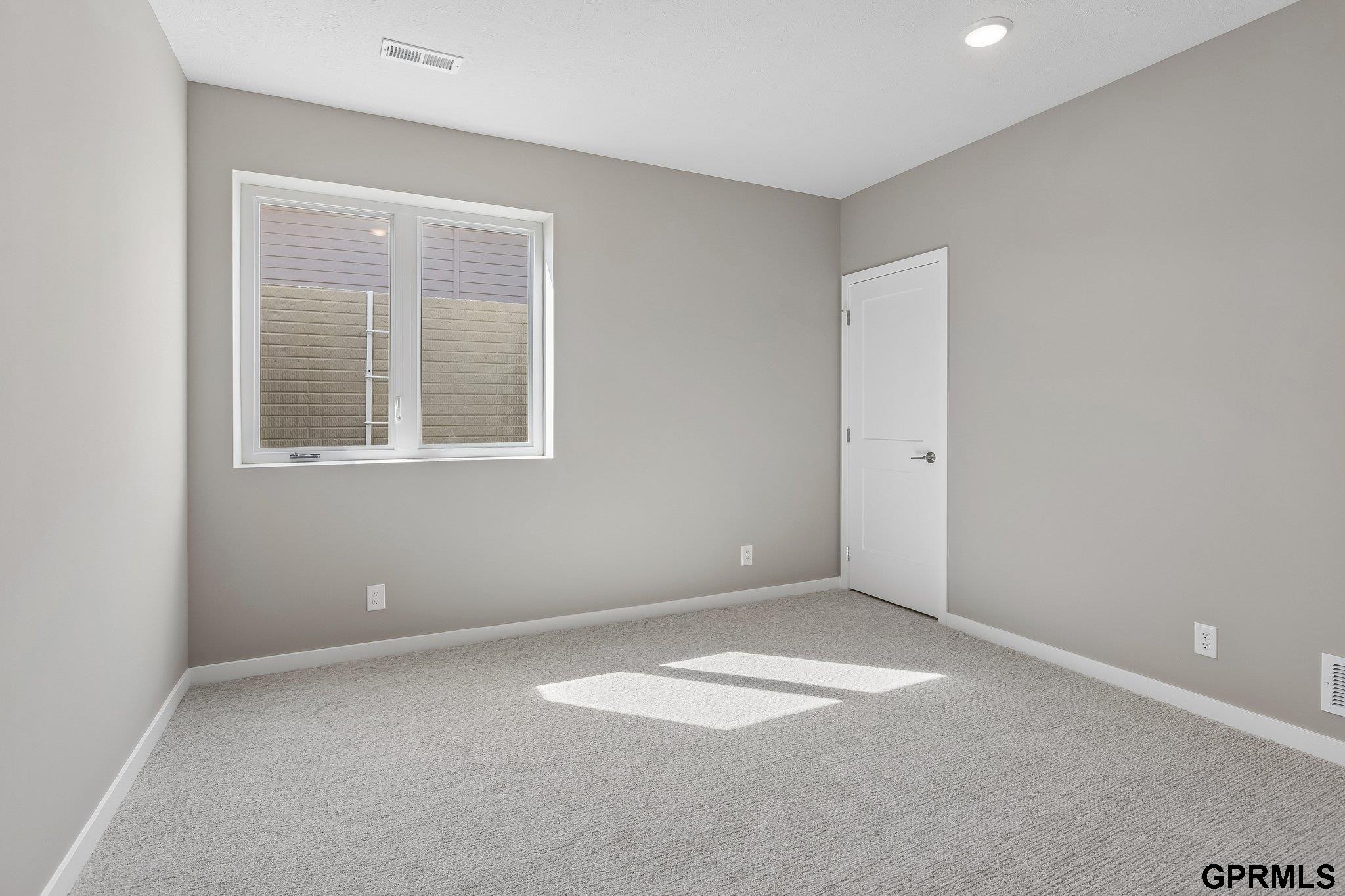 21109 Jessie Avenue, Elkhorn, NE, 68022