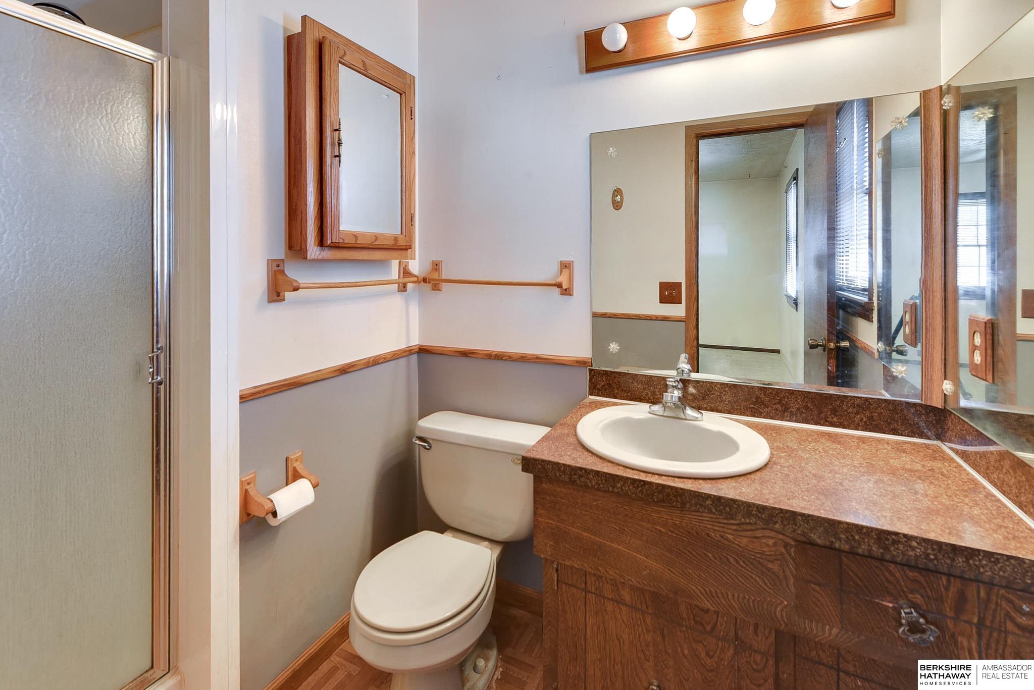 10145 Hansen Avenue, Omaha, NE, 68124-5010