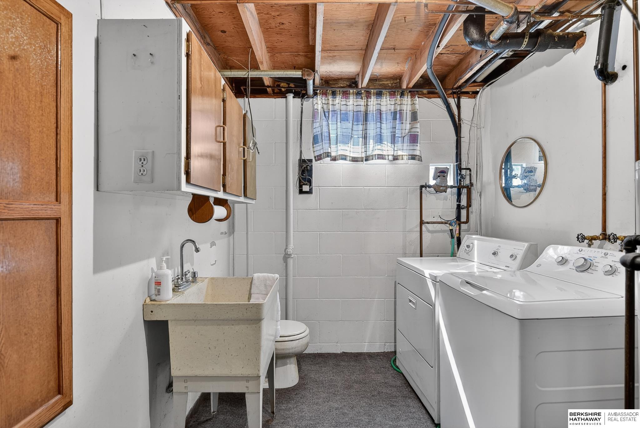 10145 Hansen Avenue, Omaha, NE, 68124-5010