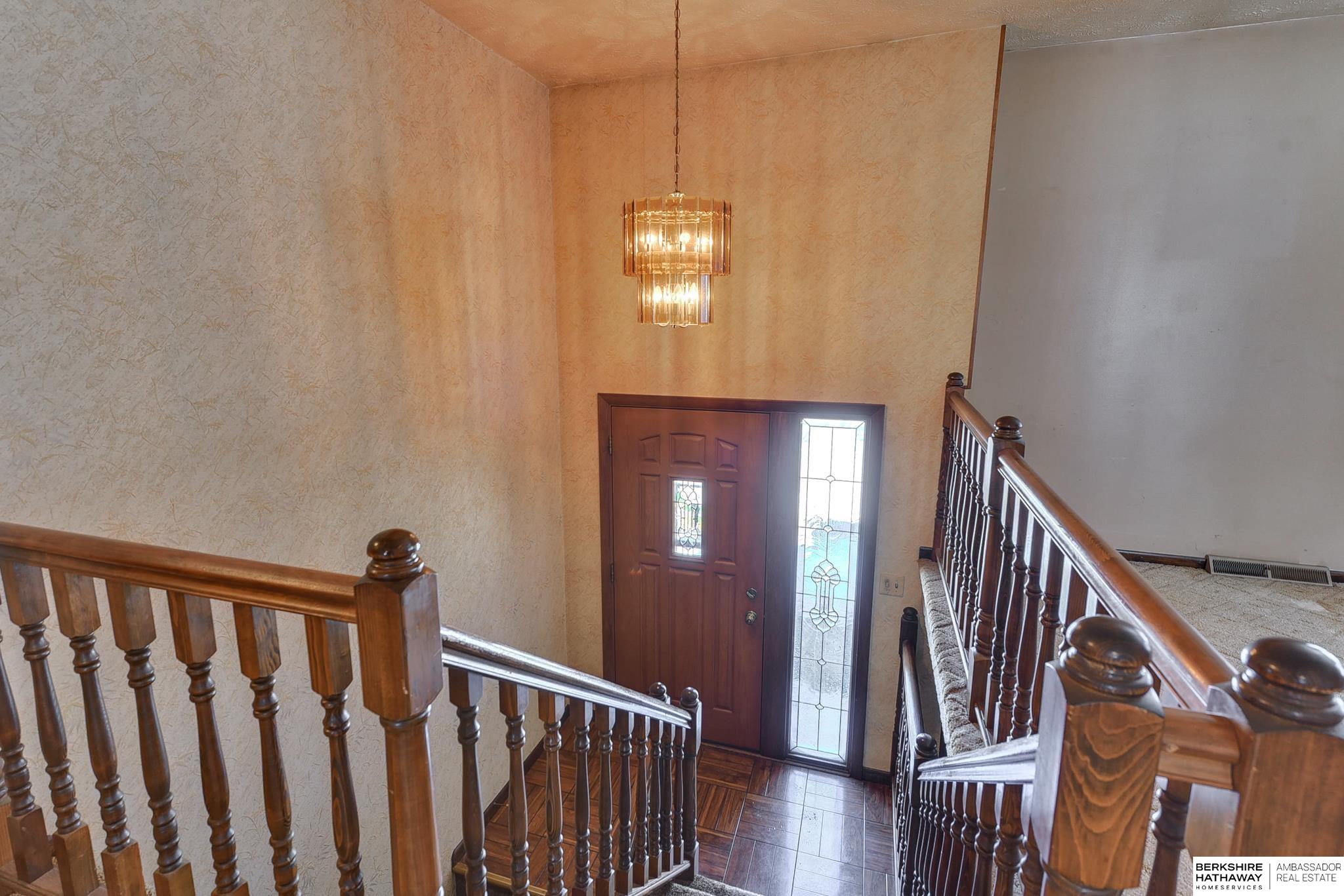 10145 Hansen Avenue, Omaha, NE, 68124-5010