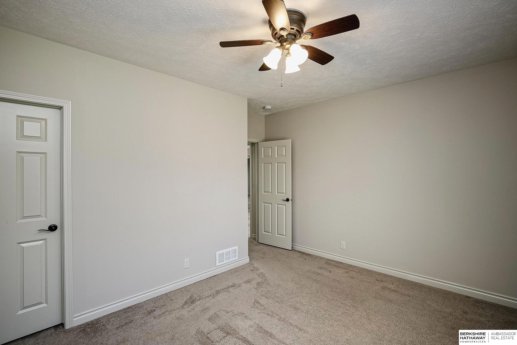 1514 S 198th Avenue, Omaha, NE, 68130