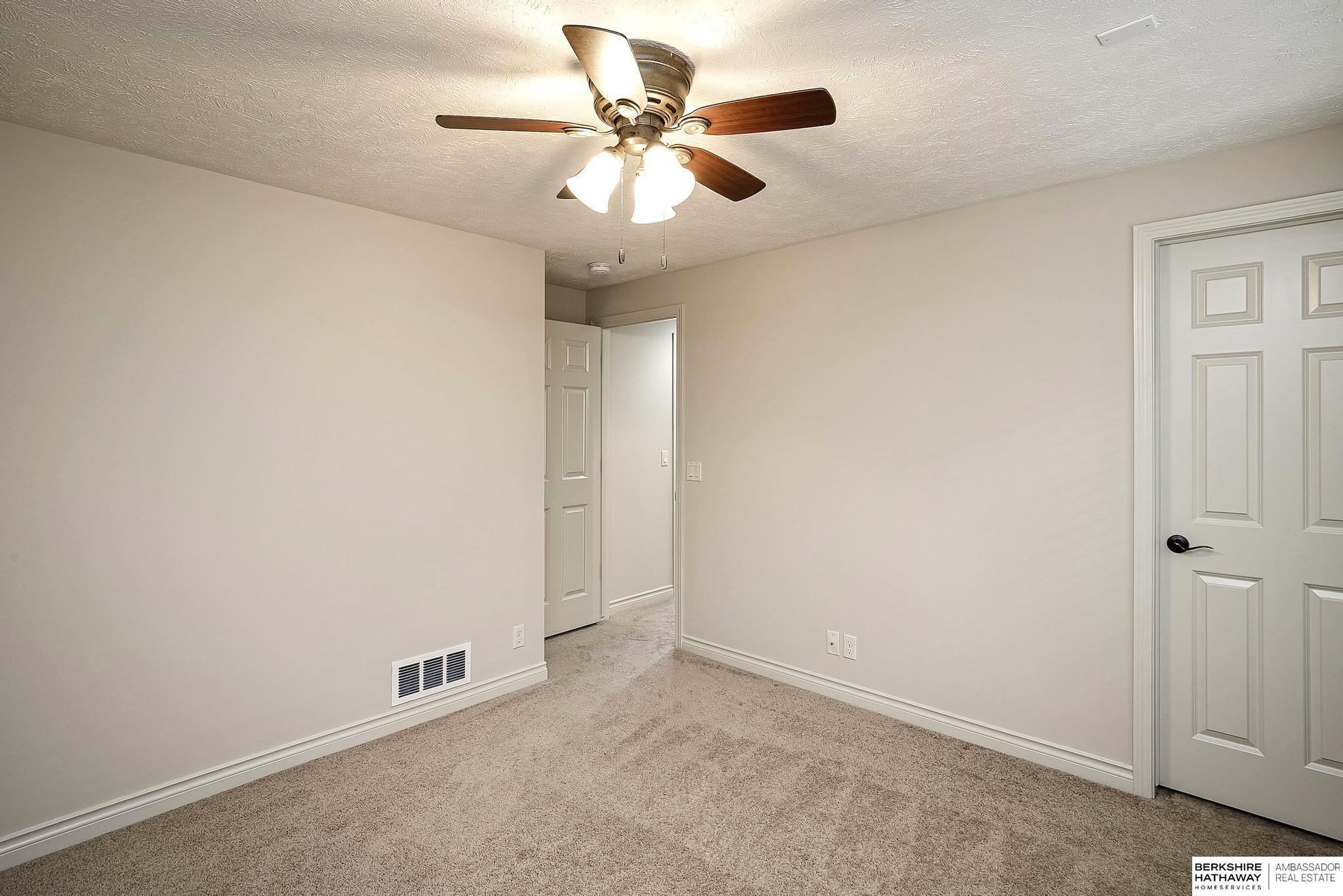 1514 S 198th Avenue, Omaha, NE, 68130