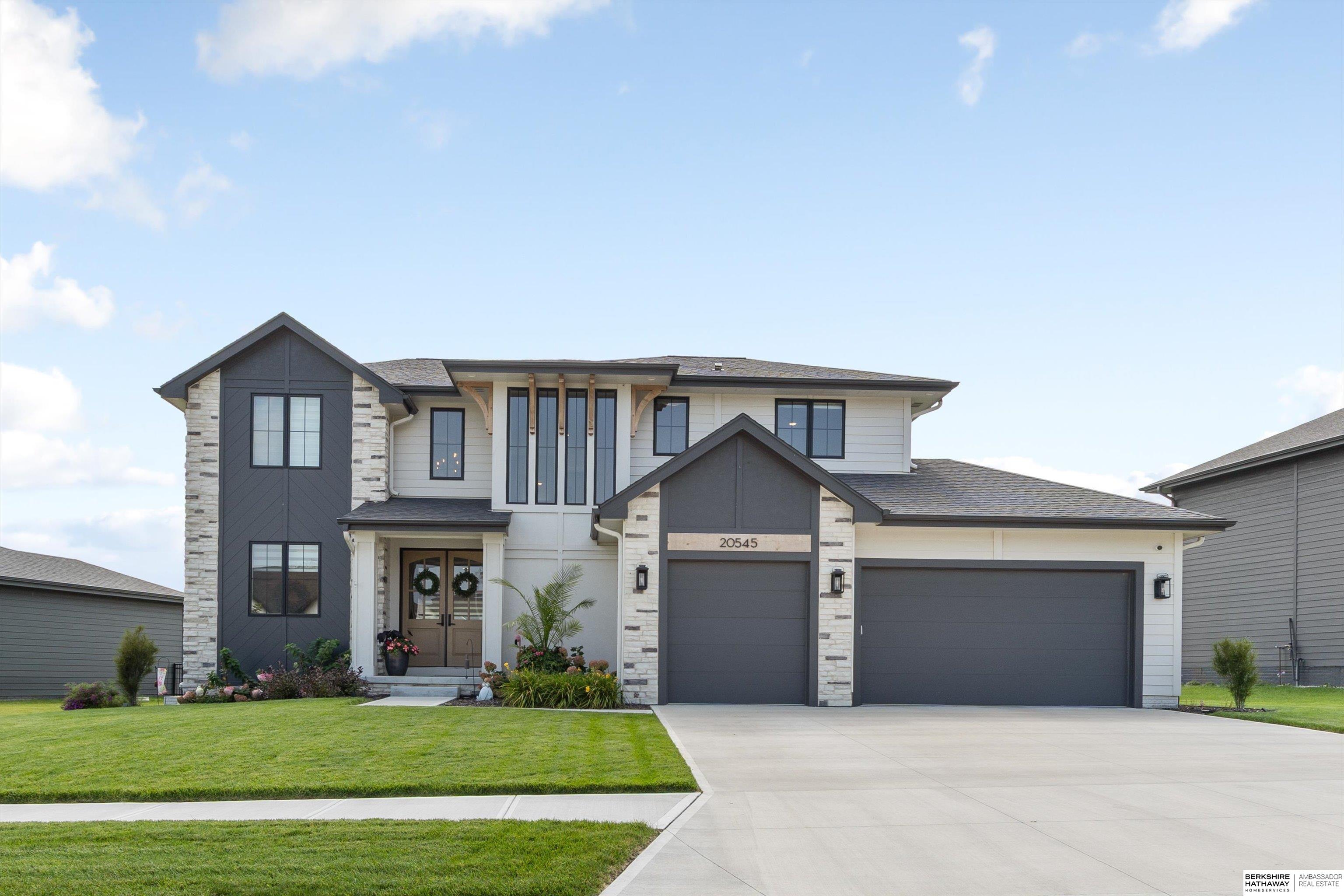 20545 Hartman Avenue, Elkhorn, NE, 68022