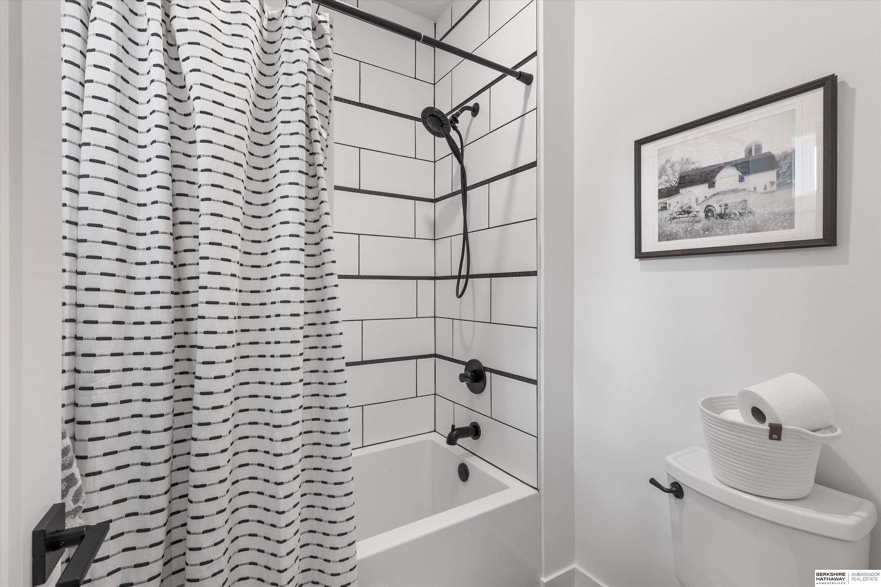 20545 Hartman Avenue, Elkhorn, NE, 68022