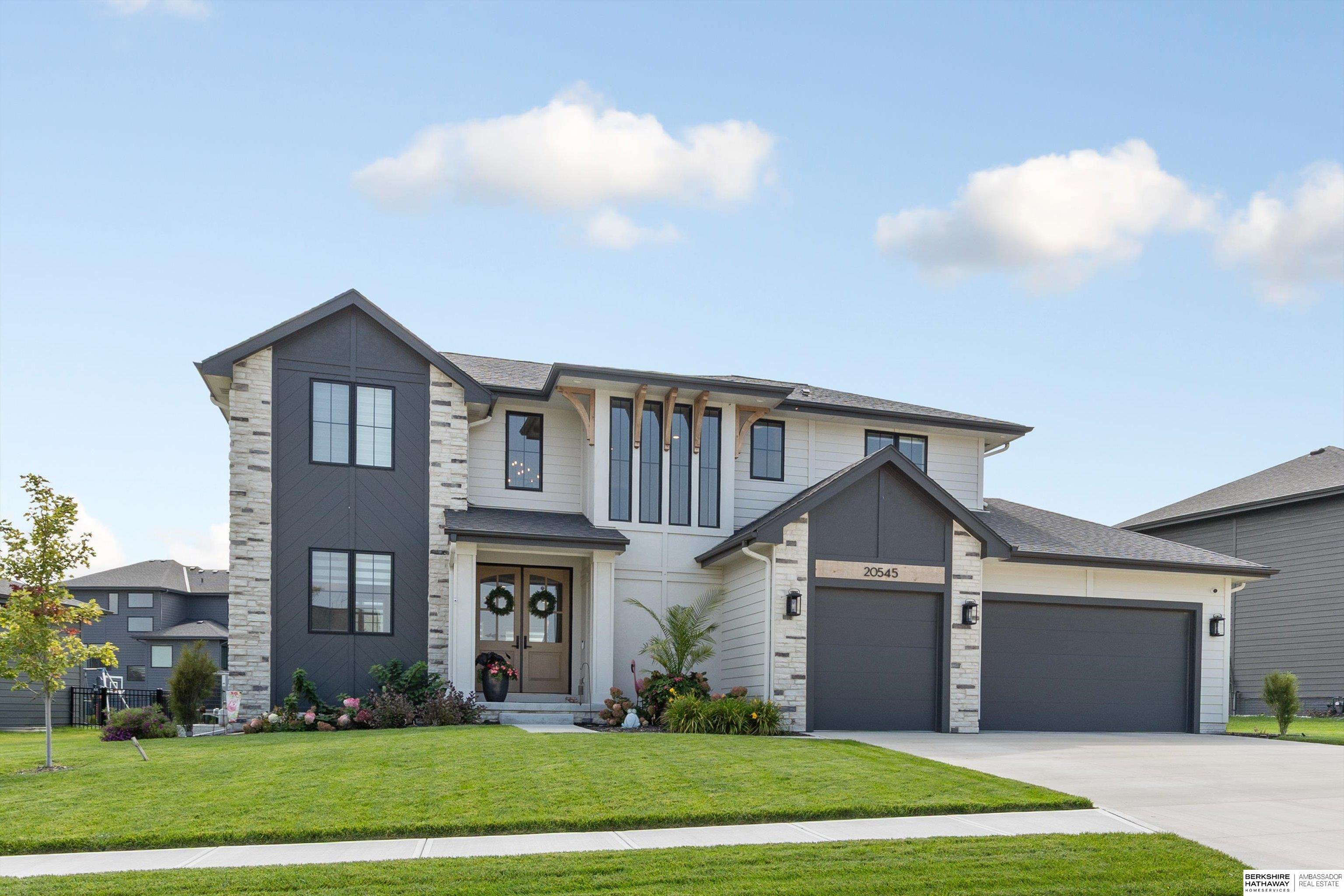 20545 Hartman Avenue, Elkhorn, NE, 68022