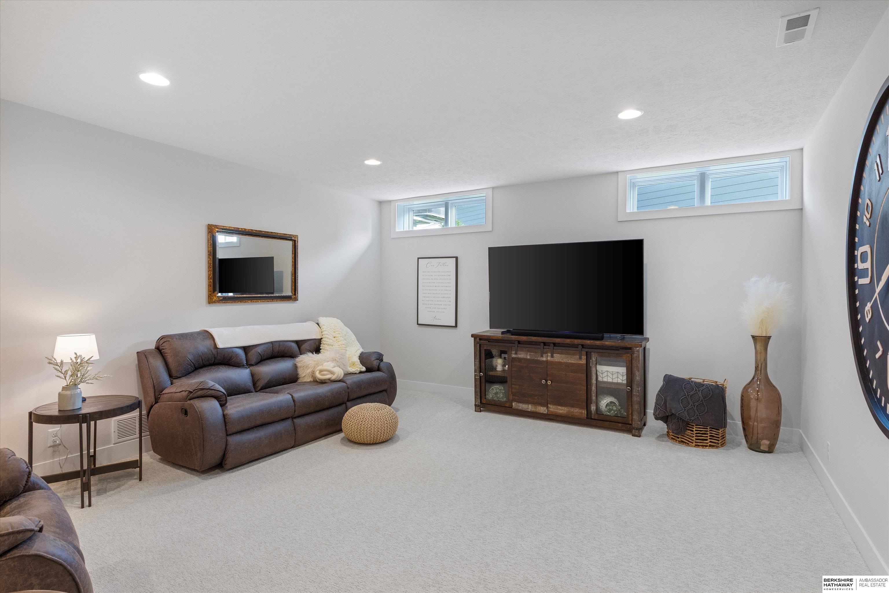 20545 Hartman Avenue, Elkhorn, NE, 68022