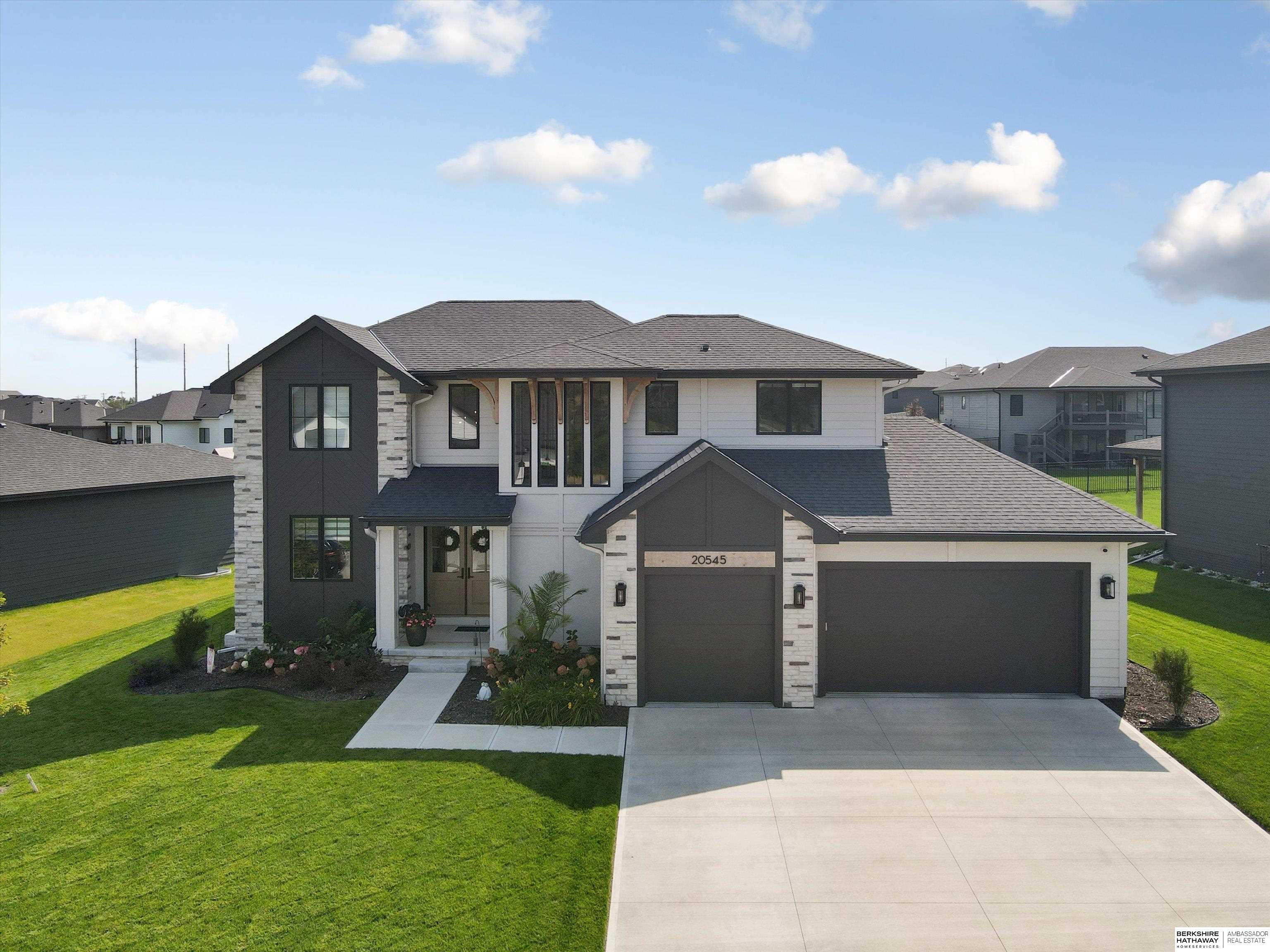 20545 Hartman Avenue, Elkhorn, NE, 68022