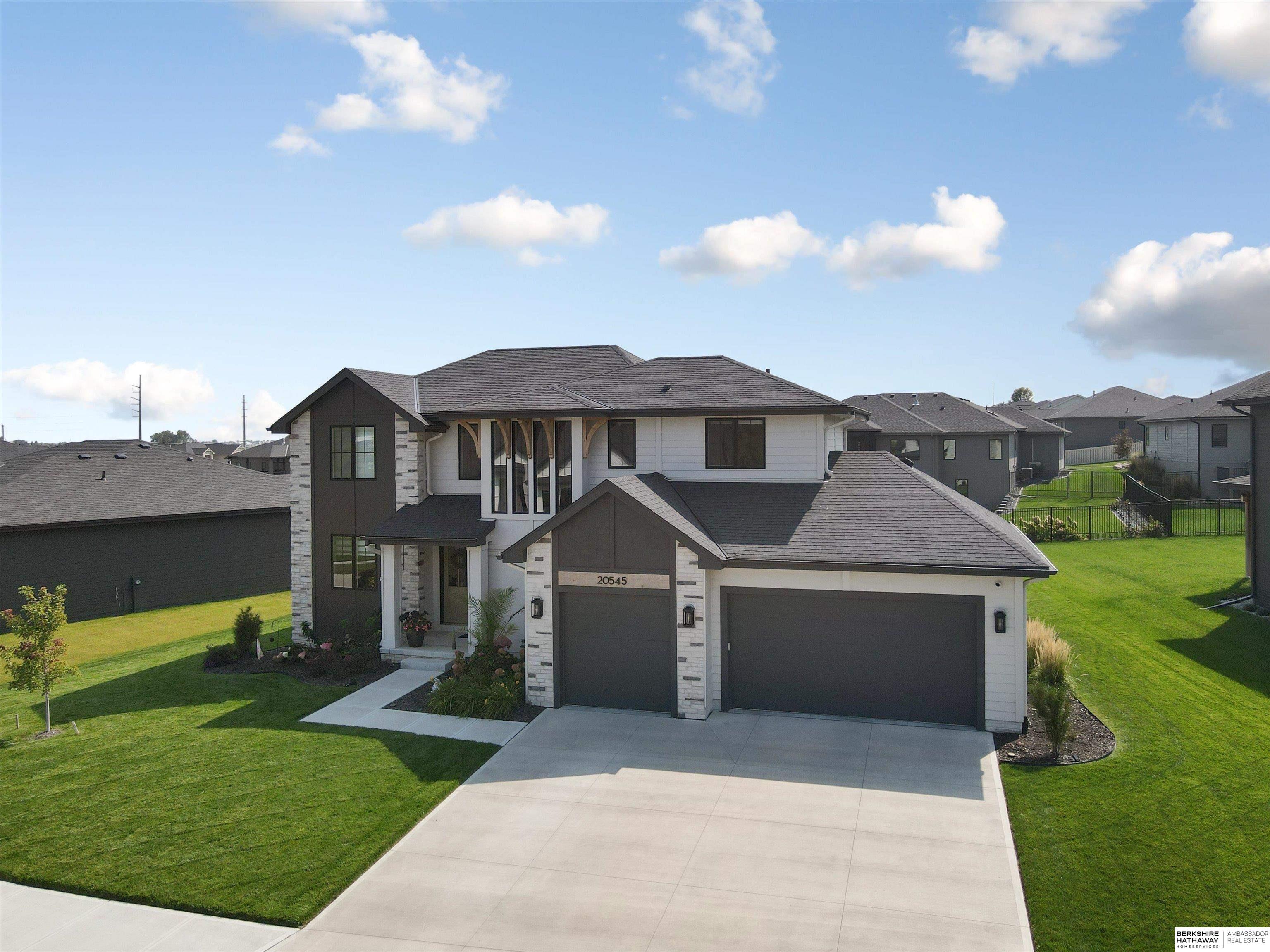 20545 Hartman Avenue, Elkhorn, NE, 68022