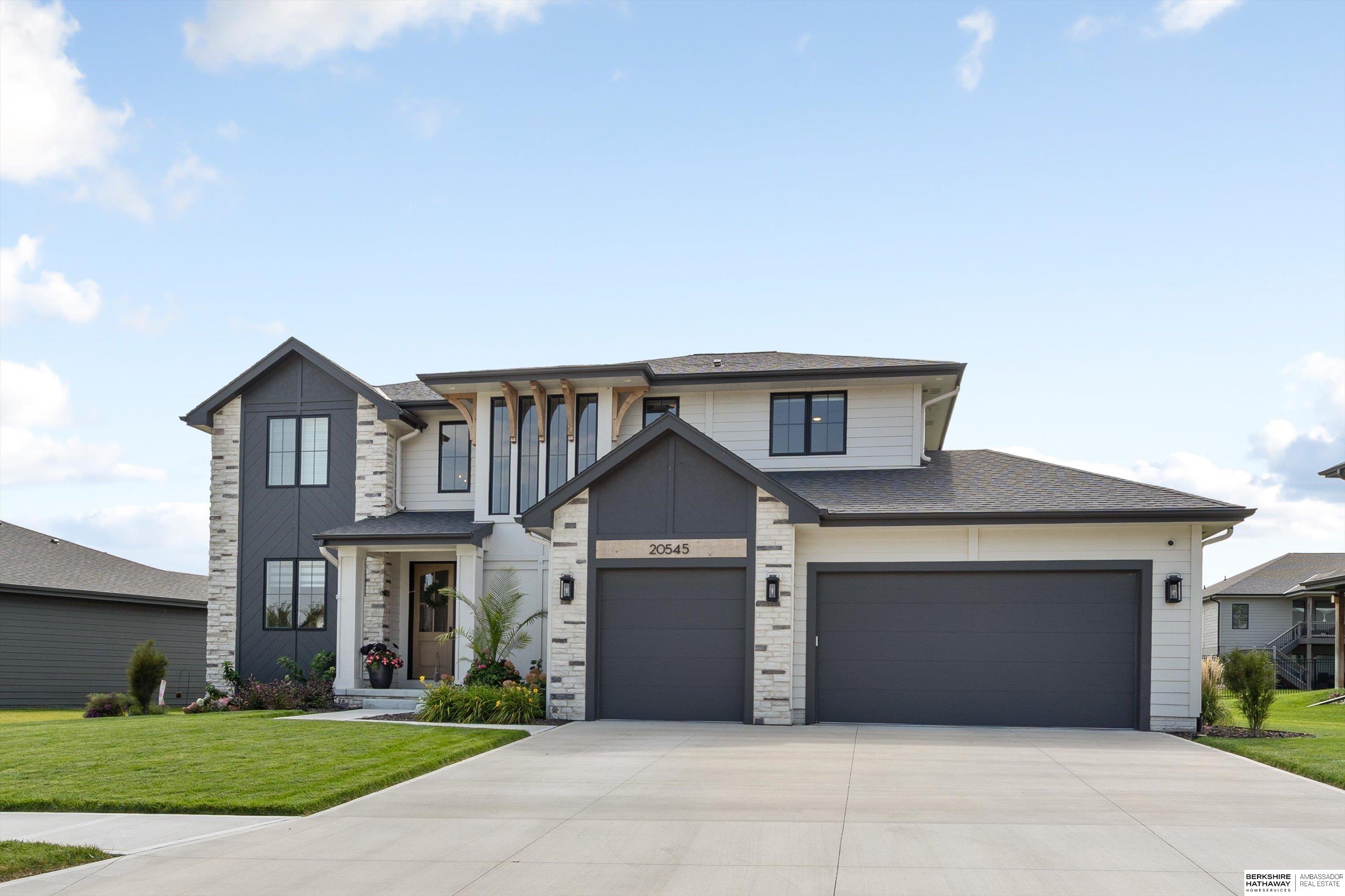 20545 Hartman Avenue, Elkhorn, NE, 68022