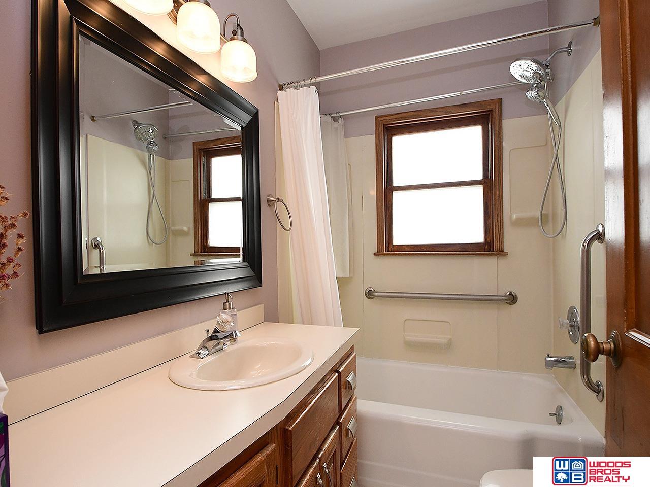 2851 Washington Street, Lincoln, NE, 68502