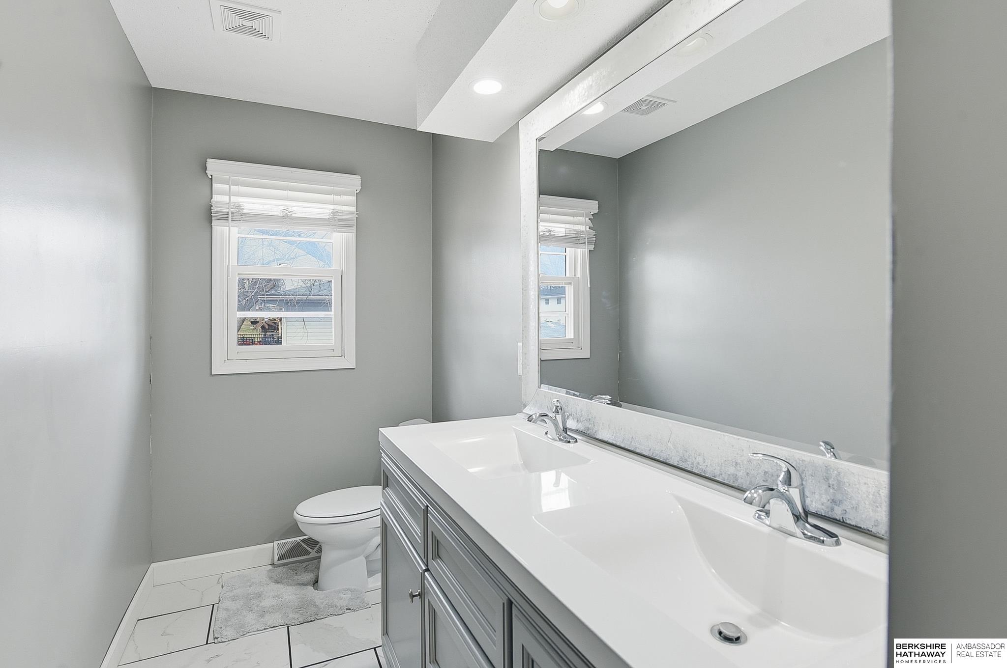 5306 S 105th Street, Omaha, NE, 68127