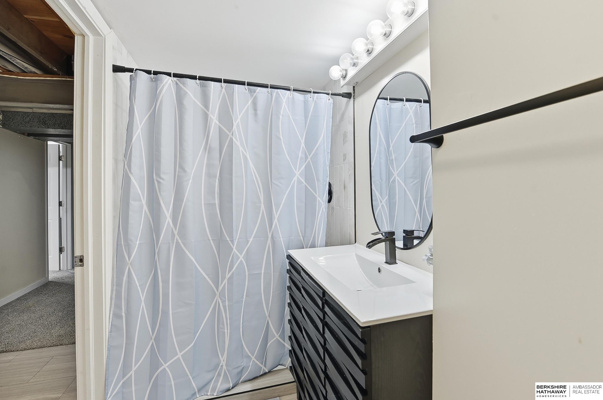 5306 S 105th Street, Omaha, NE, 68127