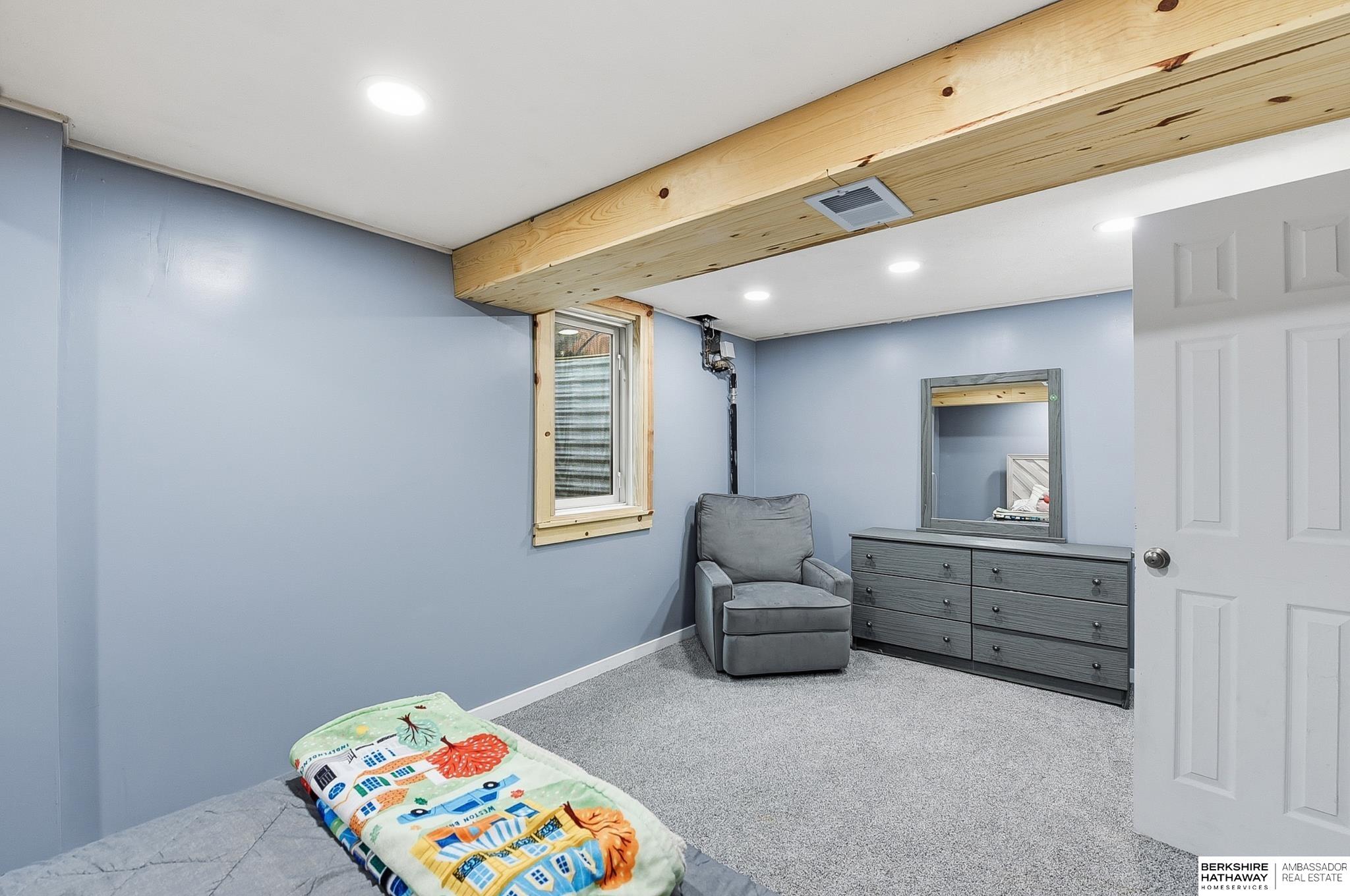 5306 S 105th Street, Omaha, NE, 68127