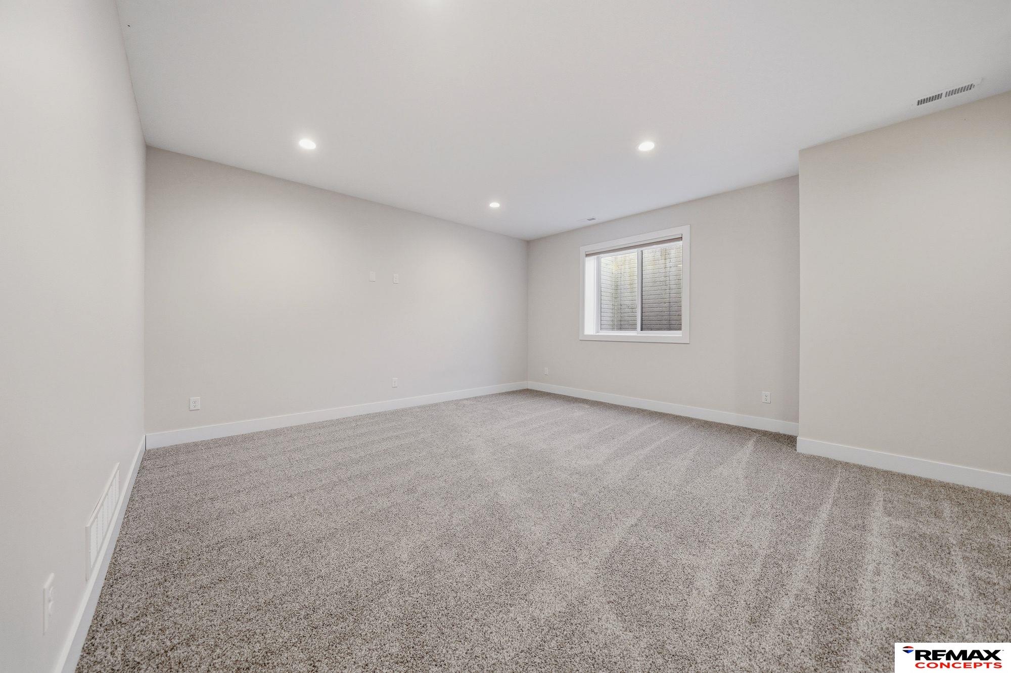 836 W Miramonte Road, Lincoln, NE, 68523