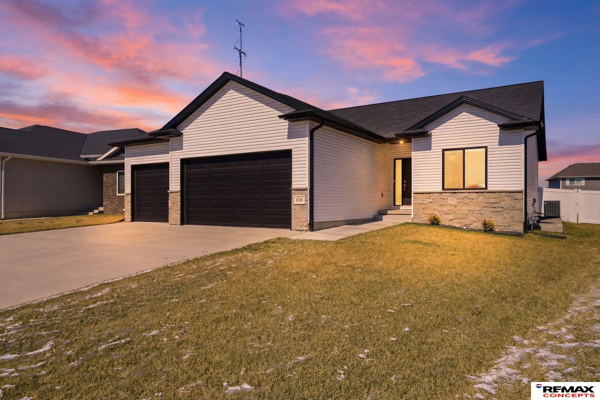 836 W Miramonte Road, Lincoln, NE, 68523