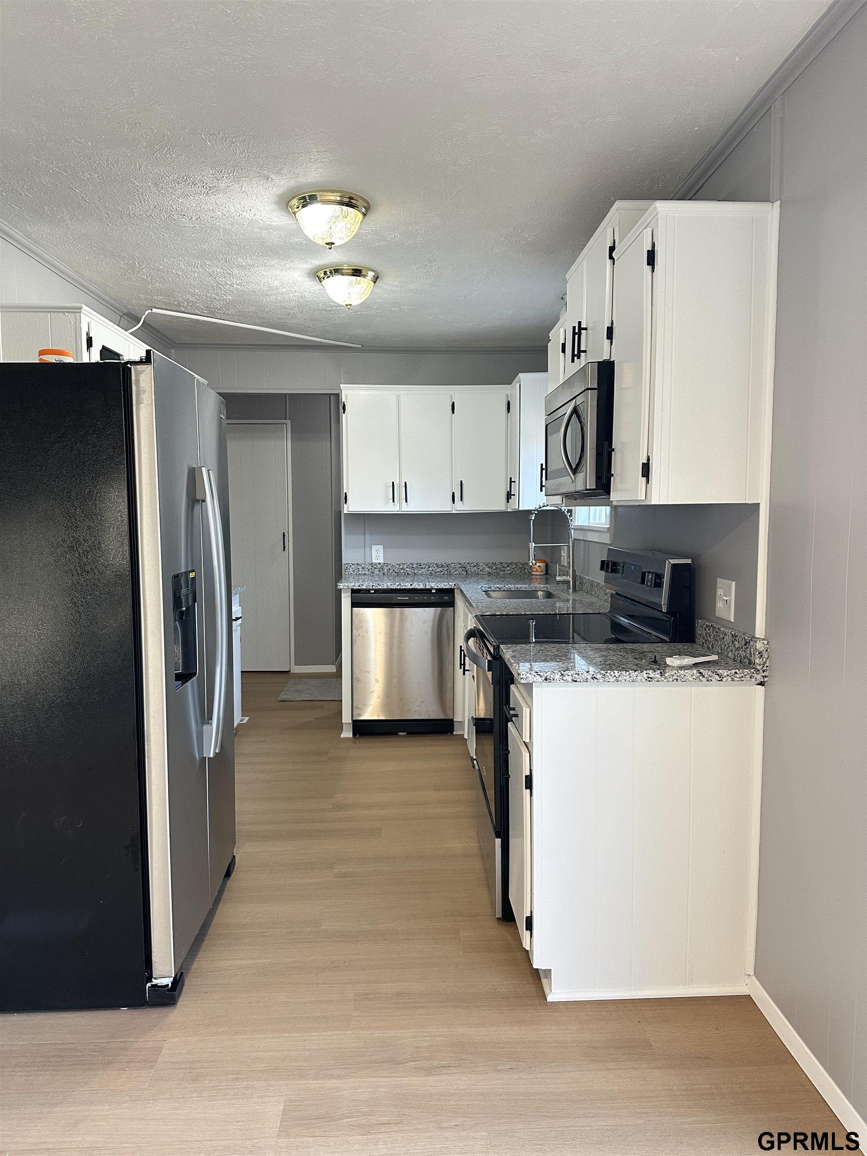 123 Grand Street, Greenwood, NE, 68366