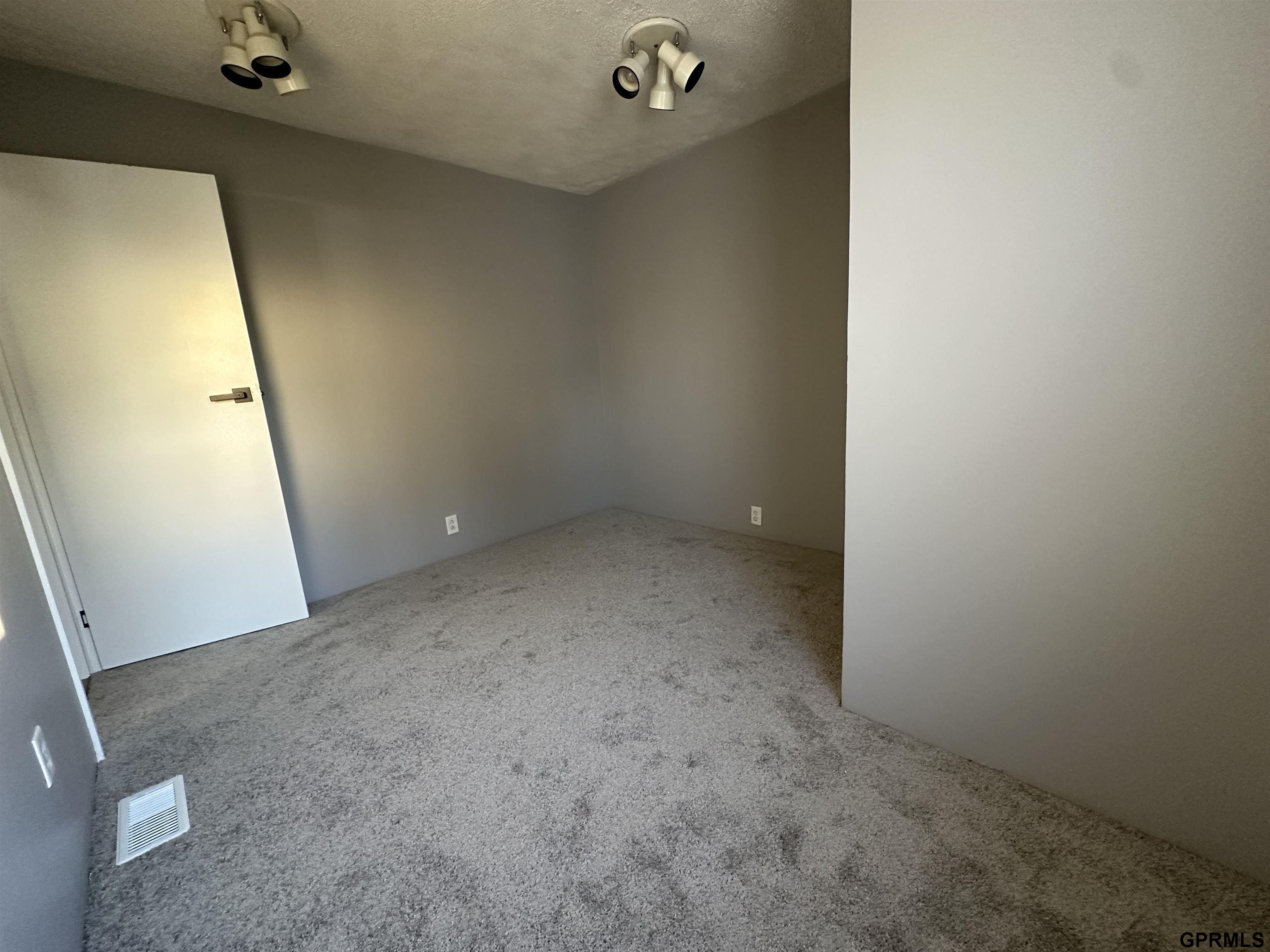 123 Grand Street, Greenwood, NE, 68366