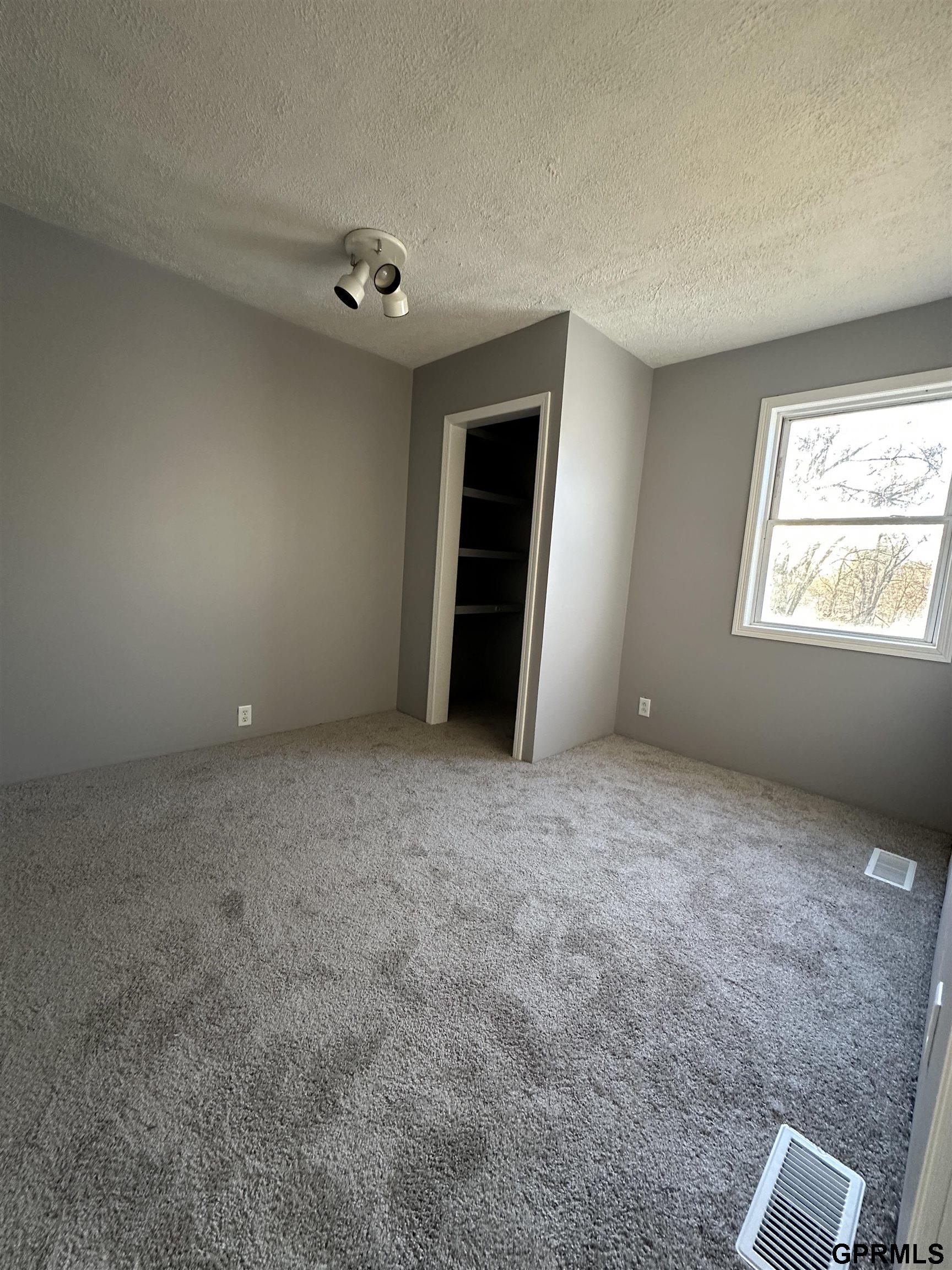 123 Grand Street, Greenwood, NE, 68366