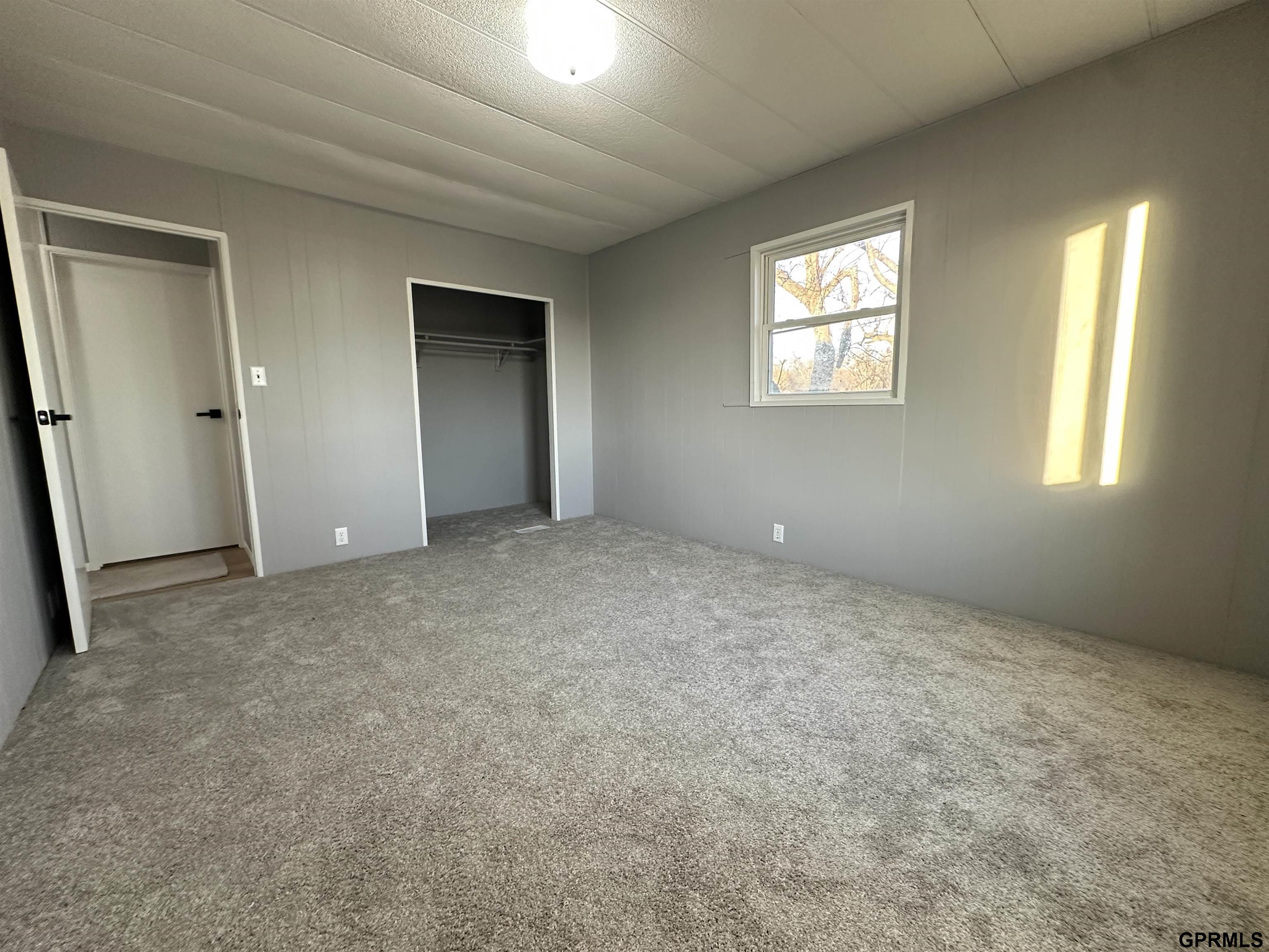 123 Grand Street, Greenwood, NE, 68366