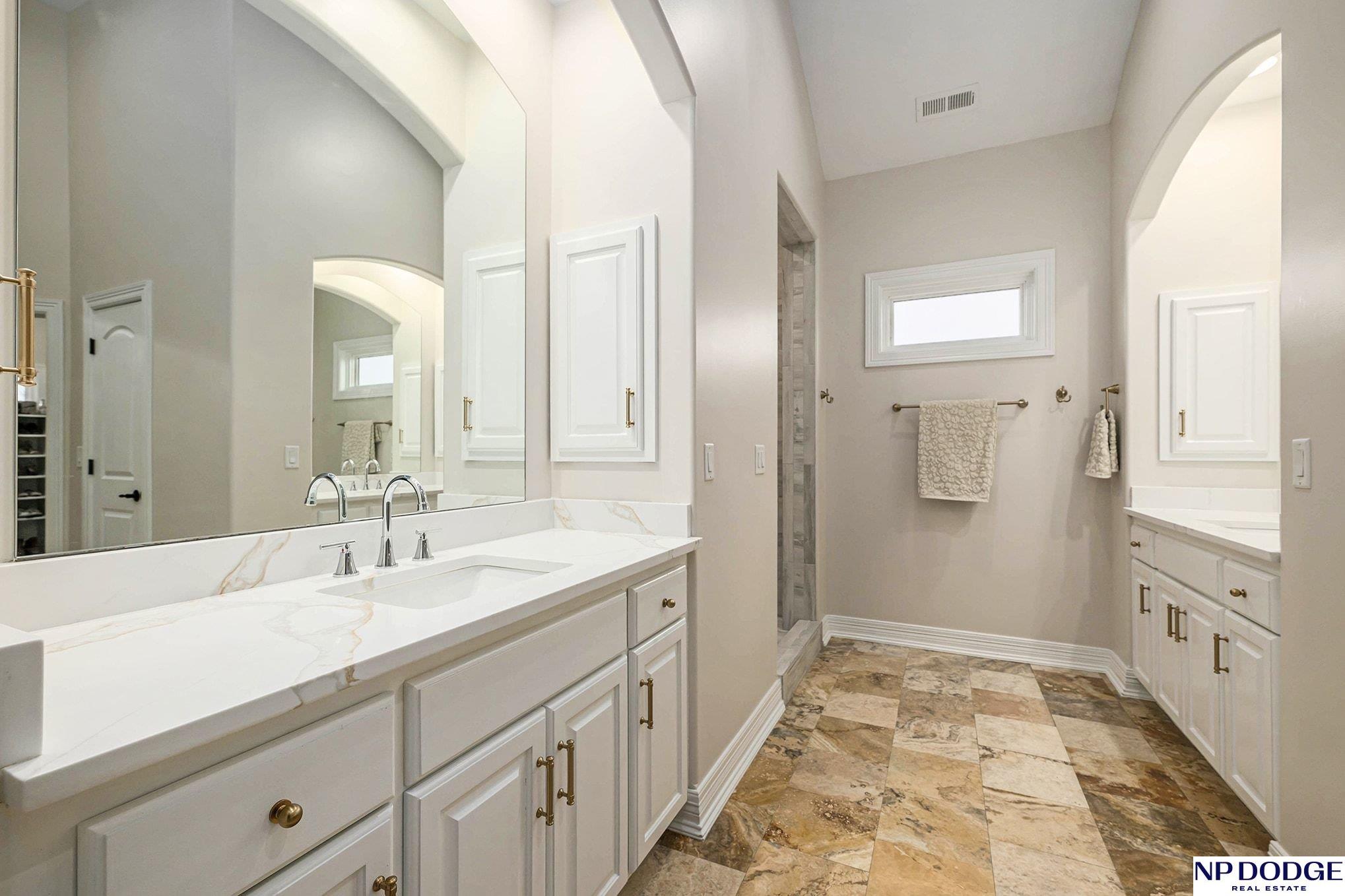 21313 Hickory Street, Omaha, NE, 68022