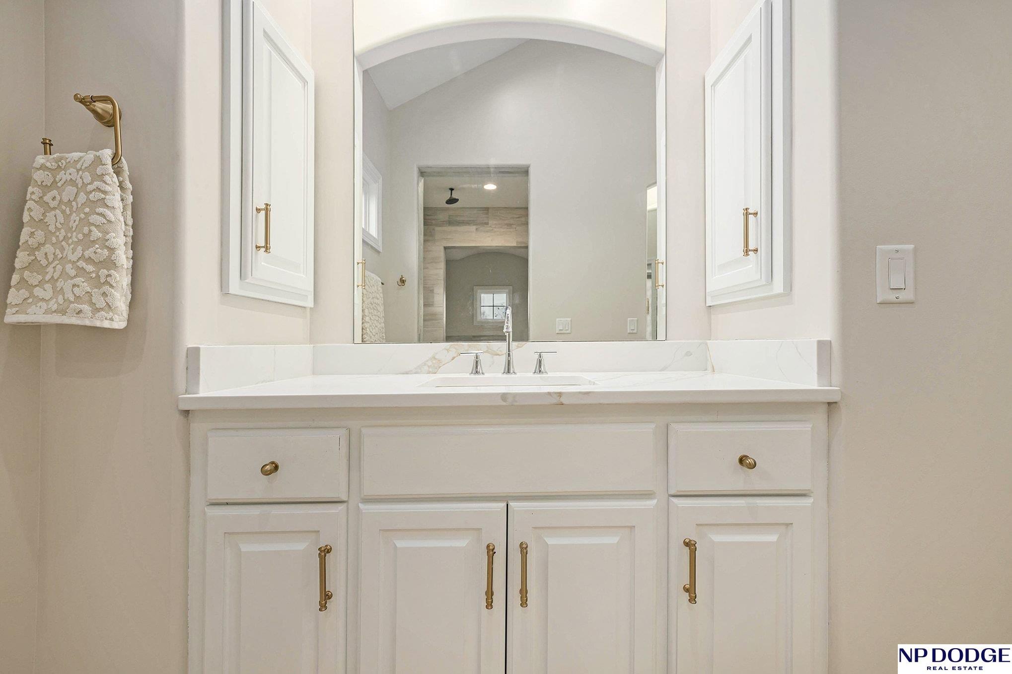 21313 Hickory Street, Omaha, NE, 68022