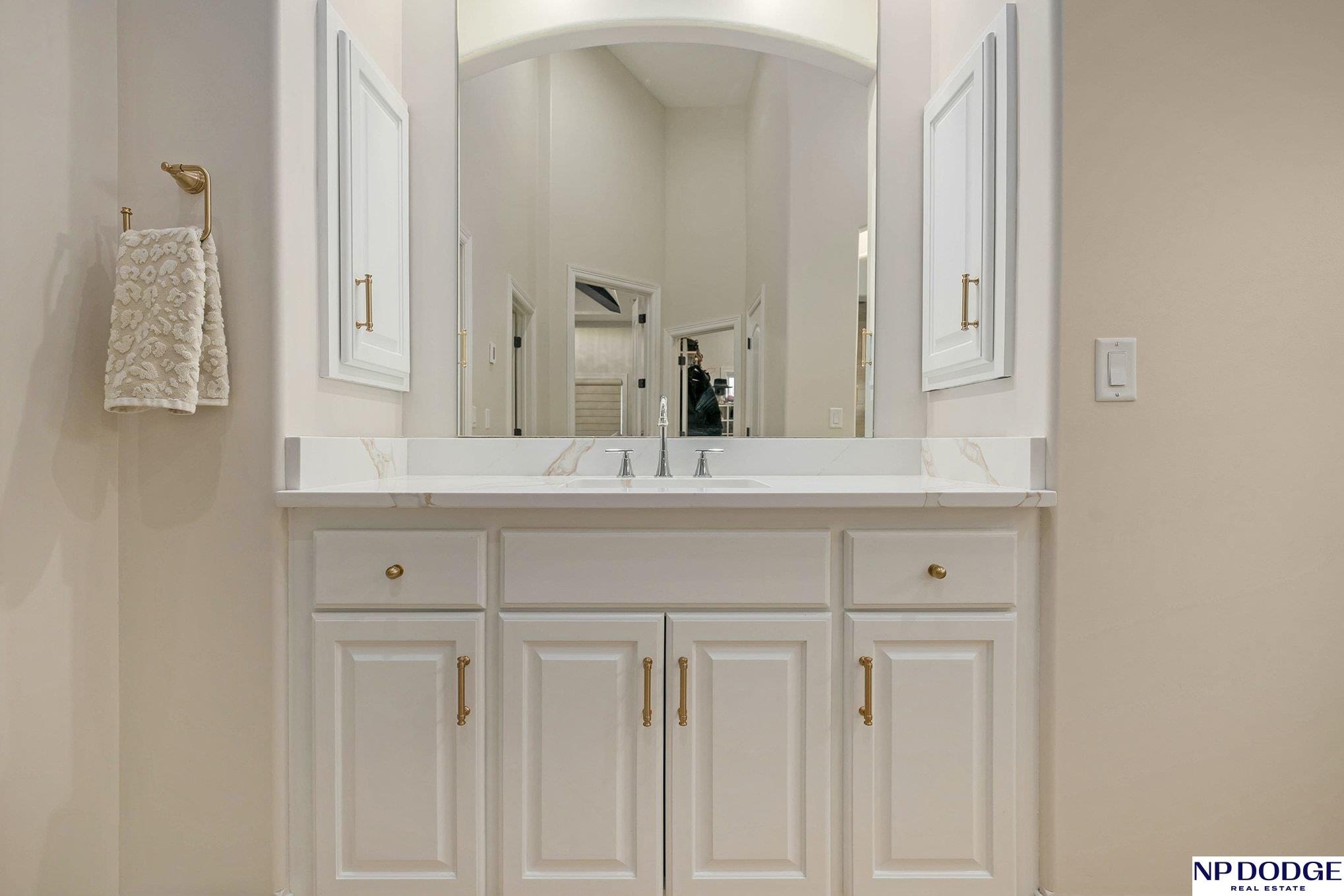 21313 Hickory Street, Omaha, NE, 68022