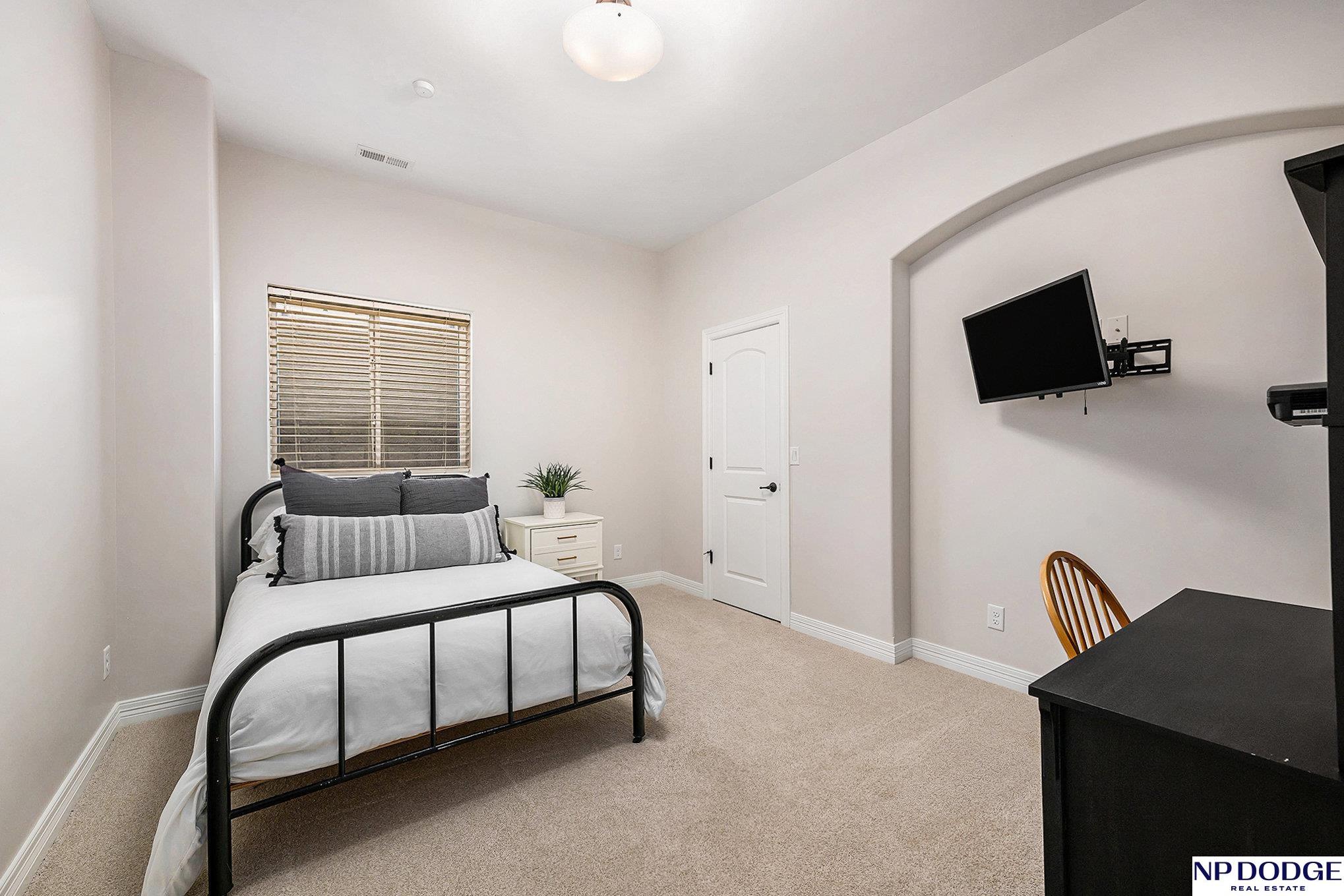 21313 Hickory Street, Omaha, NE, 68022