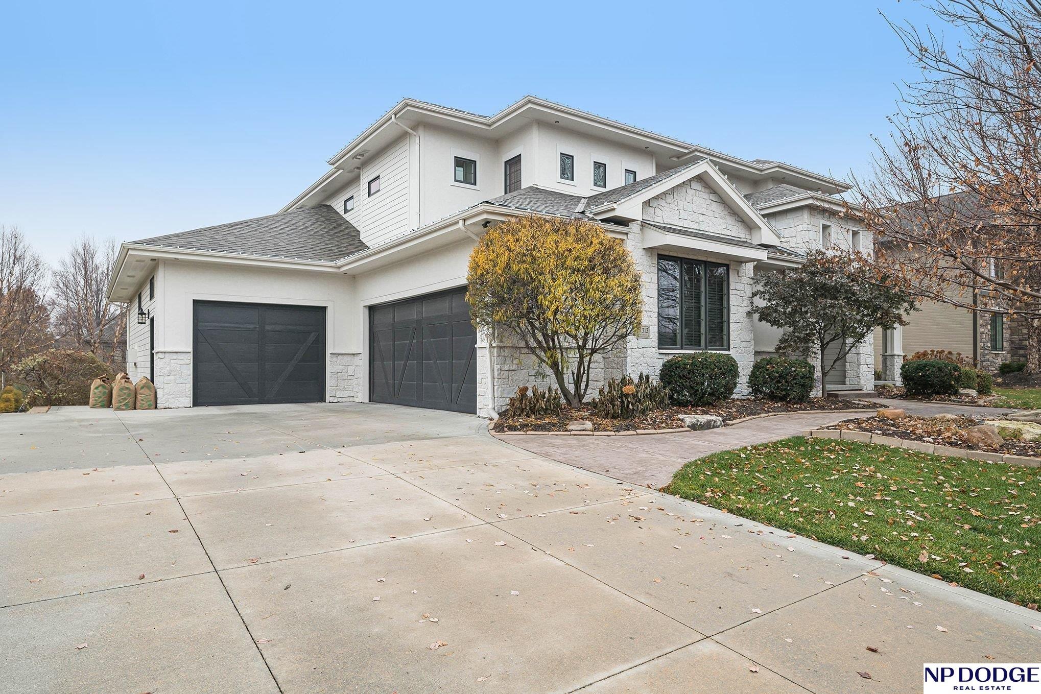 21313 Hickory Street, Omaha, NE, 68022