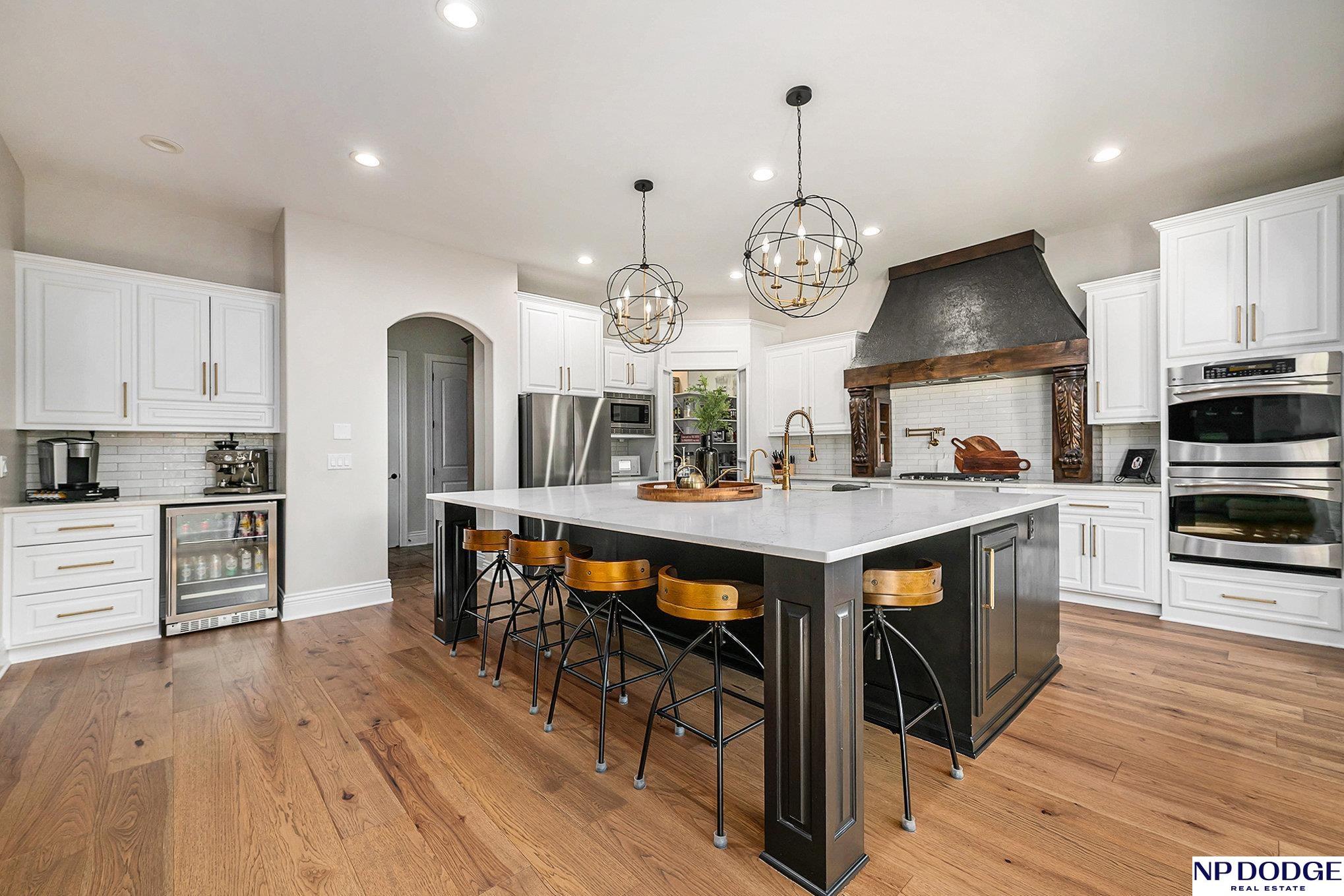 21313 Hickory Street, Omaha, NE, 68022