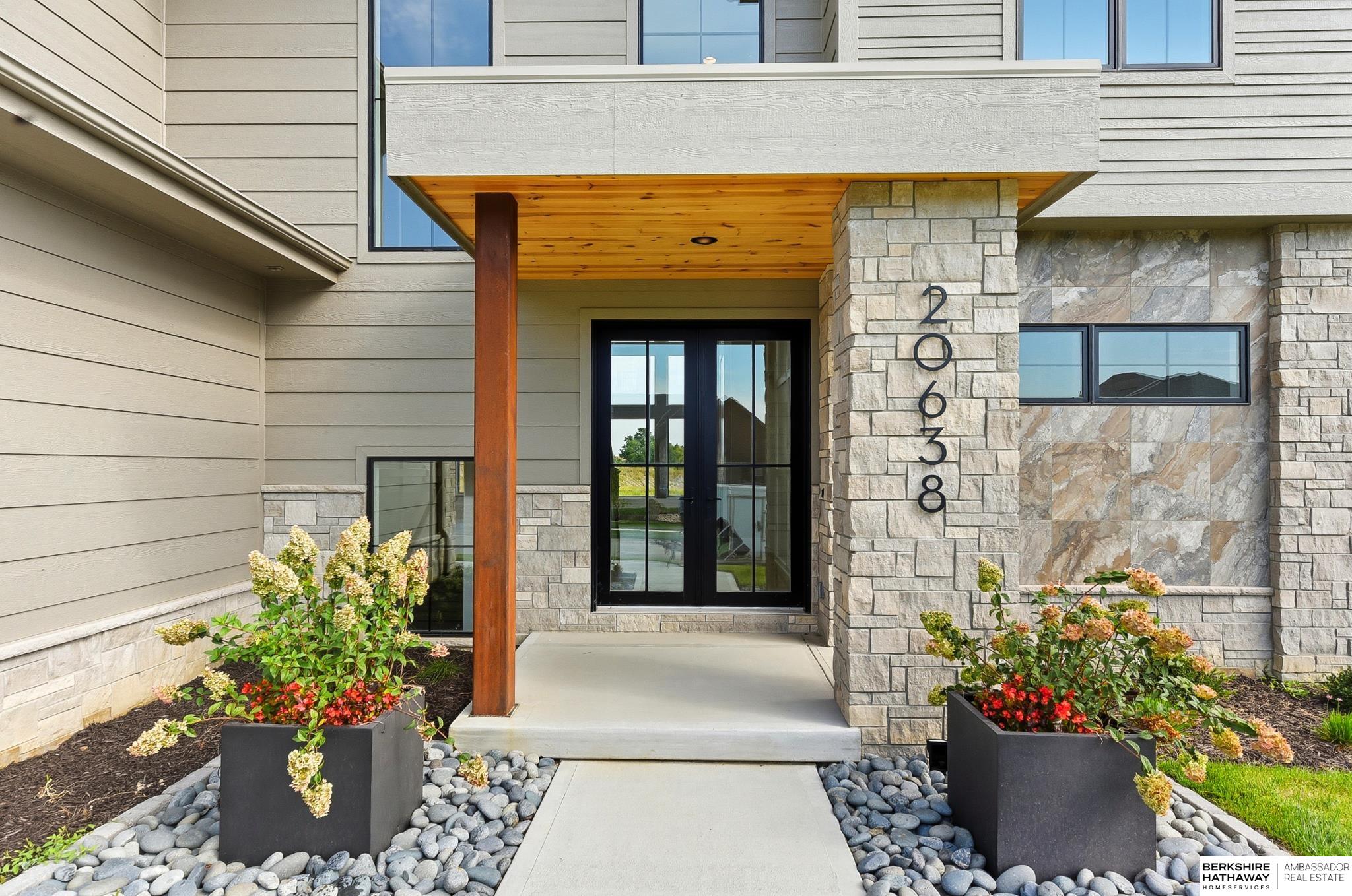 20638 Laurel Avenue, Elkhorn, NE, 68022