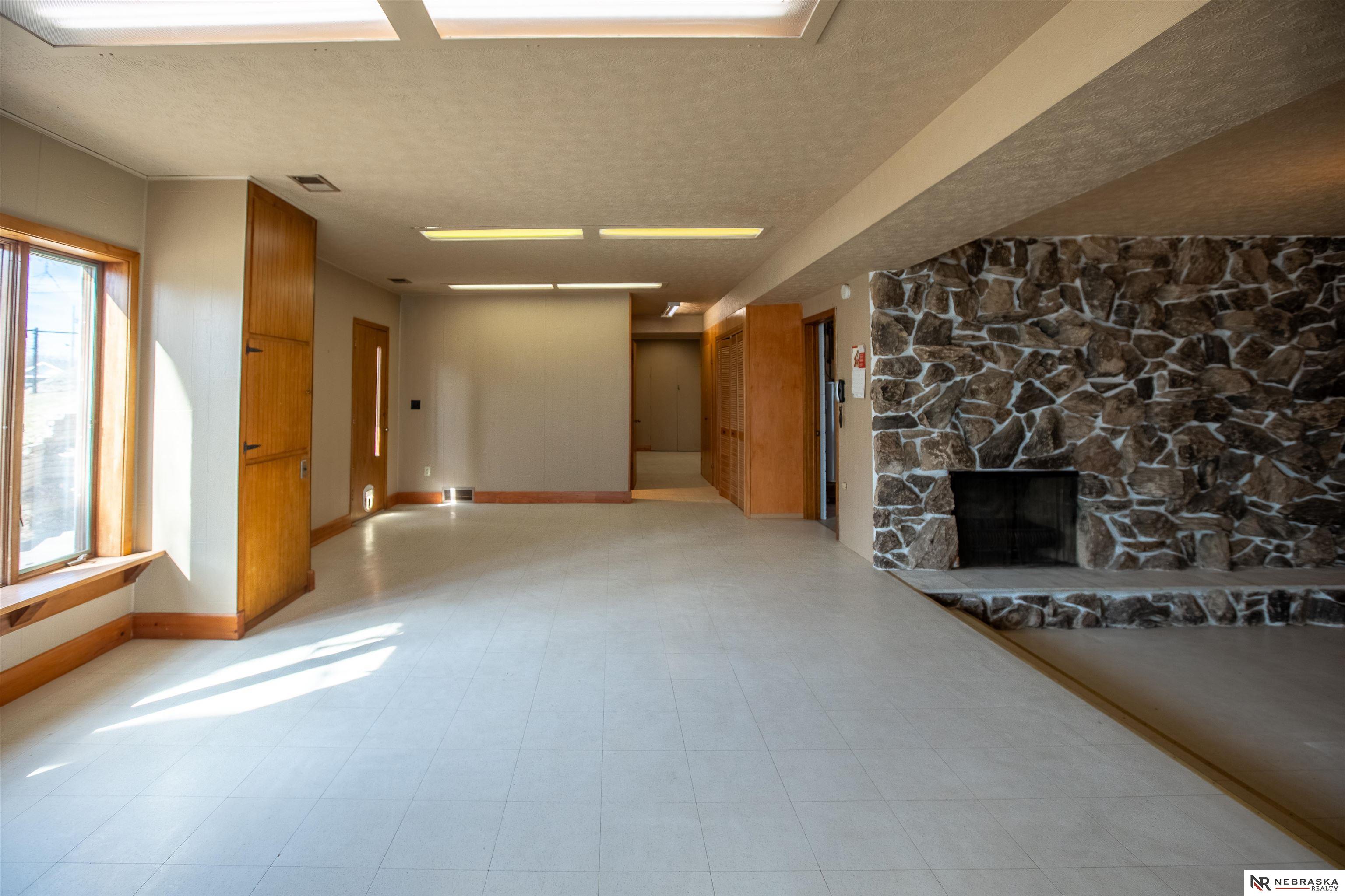 33 Lakewood Drive, Columbus, NE, 68601