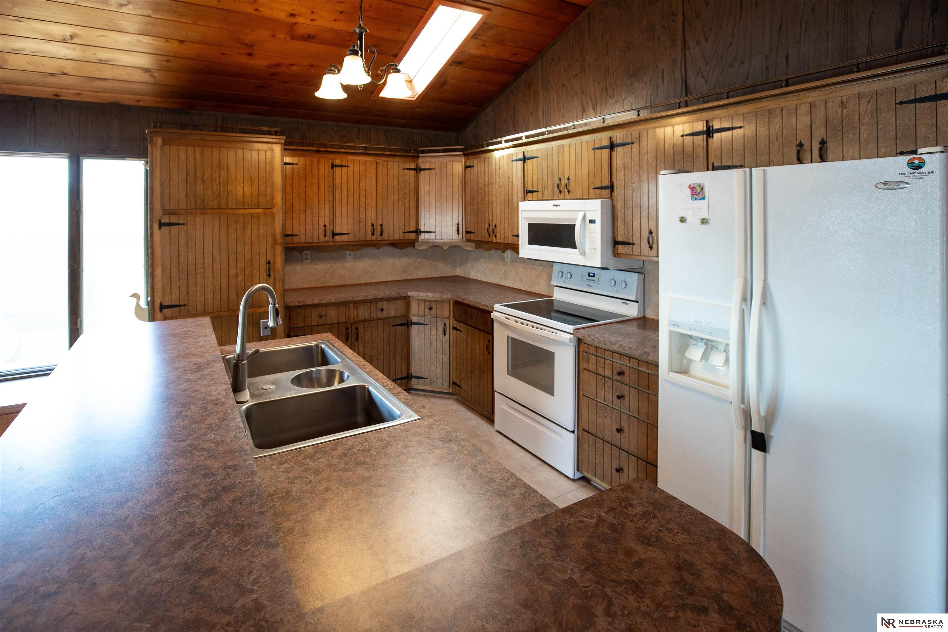 33 Lakewood Drive, Columbus, NE, 68601