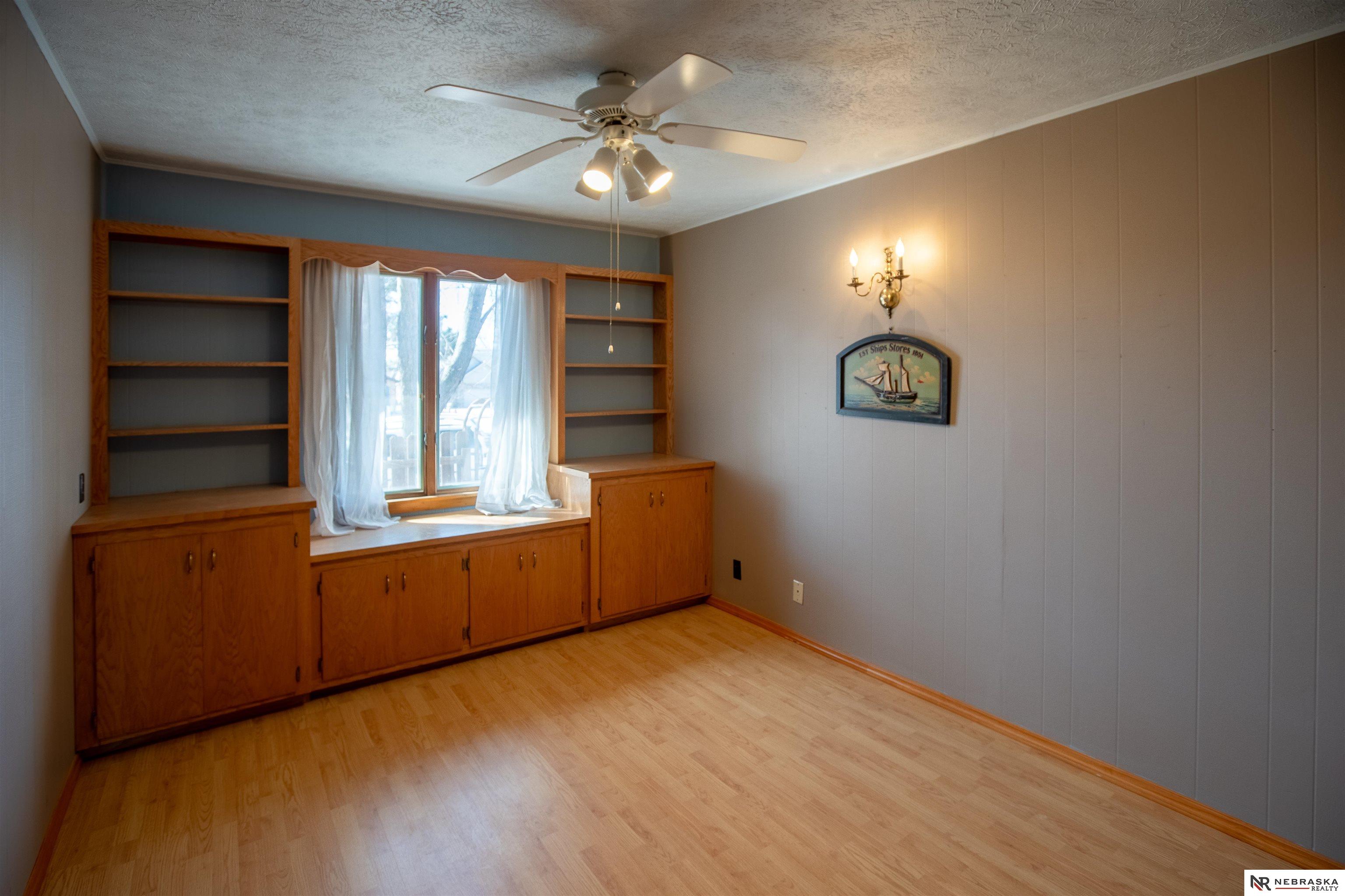 33 Lakewood Drive, Columbus, NE, 68601